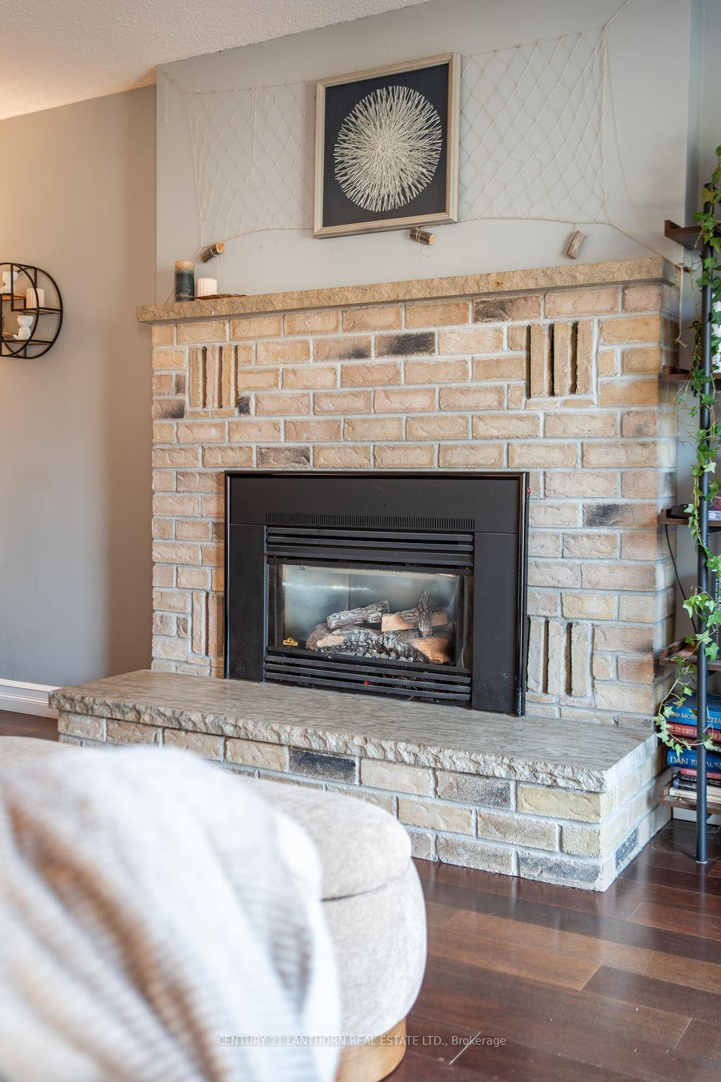 Photo 8 of 25 Brimley Court, Belleville, Belleville Ward — HOMEH