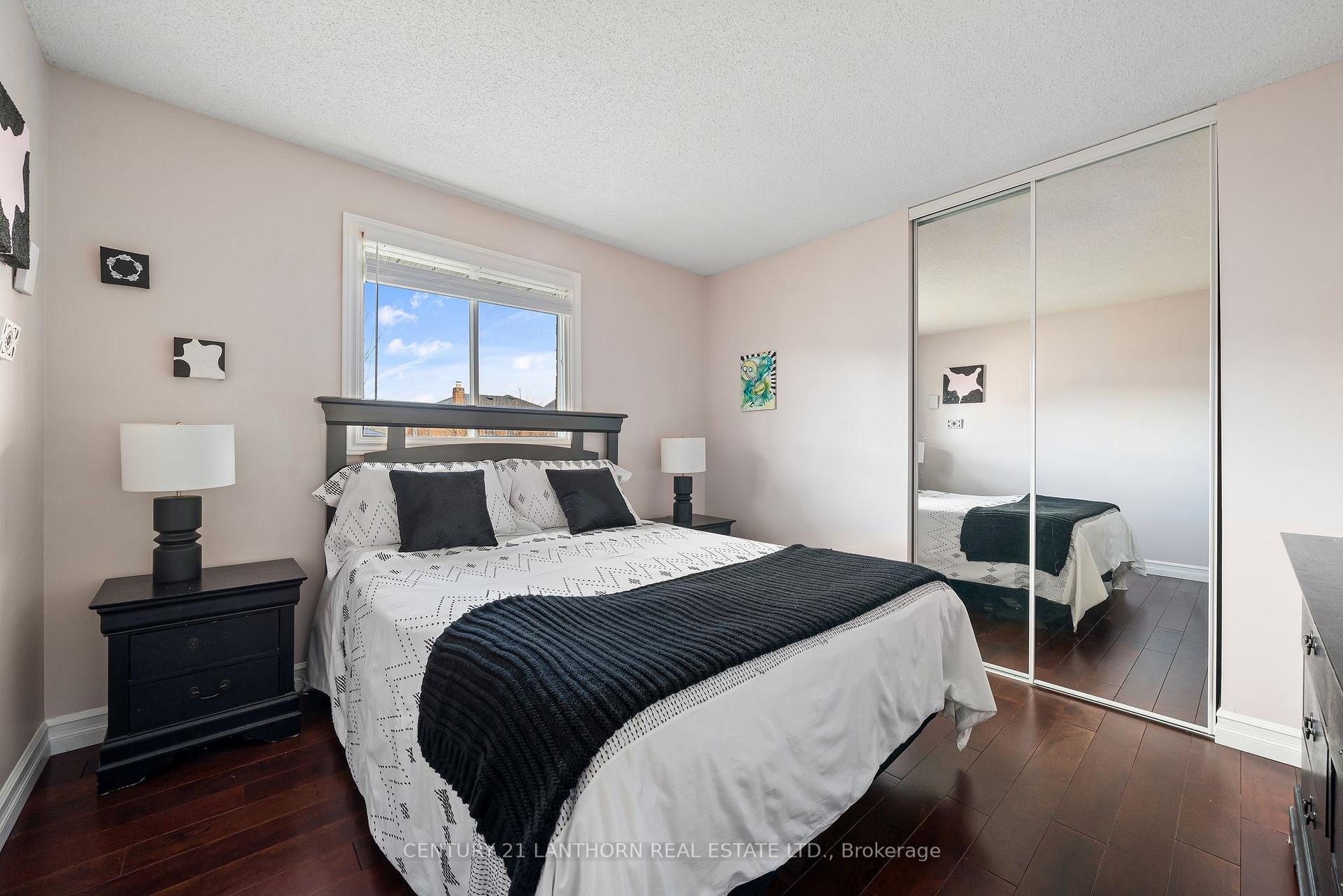 Photo 33 of 25 Brimley Court, Belleville, Belleville Ward — HOMEH