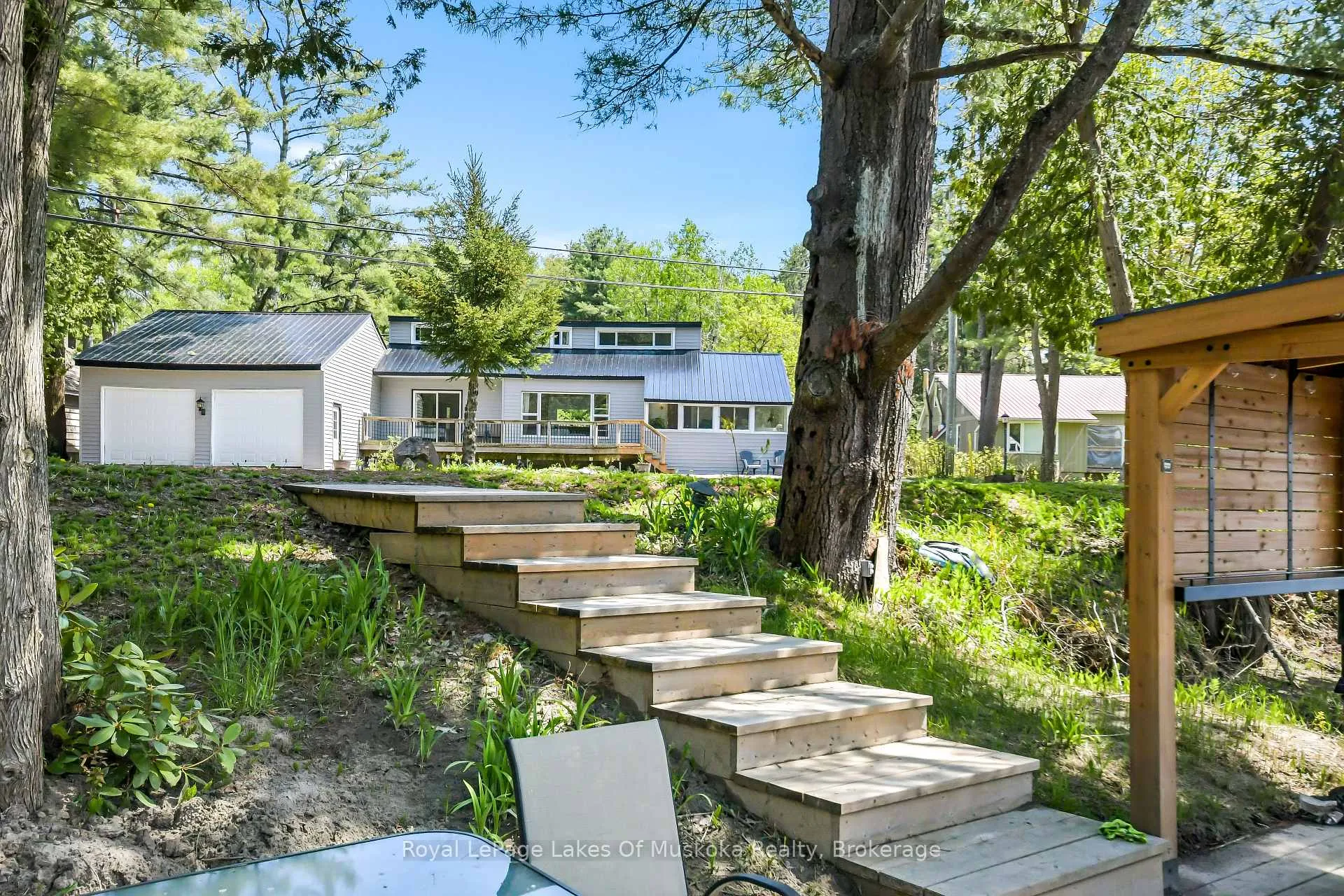 Photo 3 of 204 Beaumont Drive, Bracebridge, Muskoka (N) — HOMEH