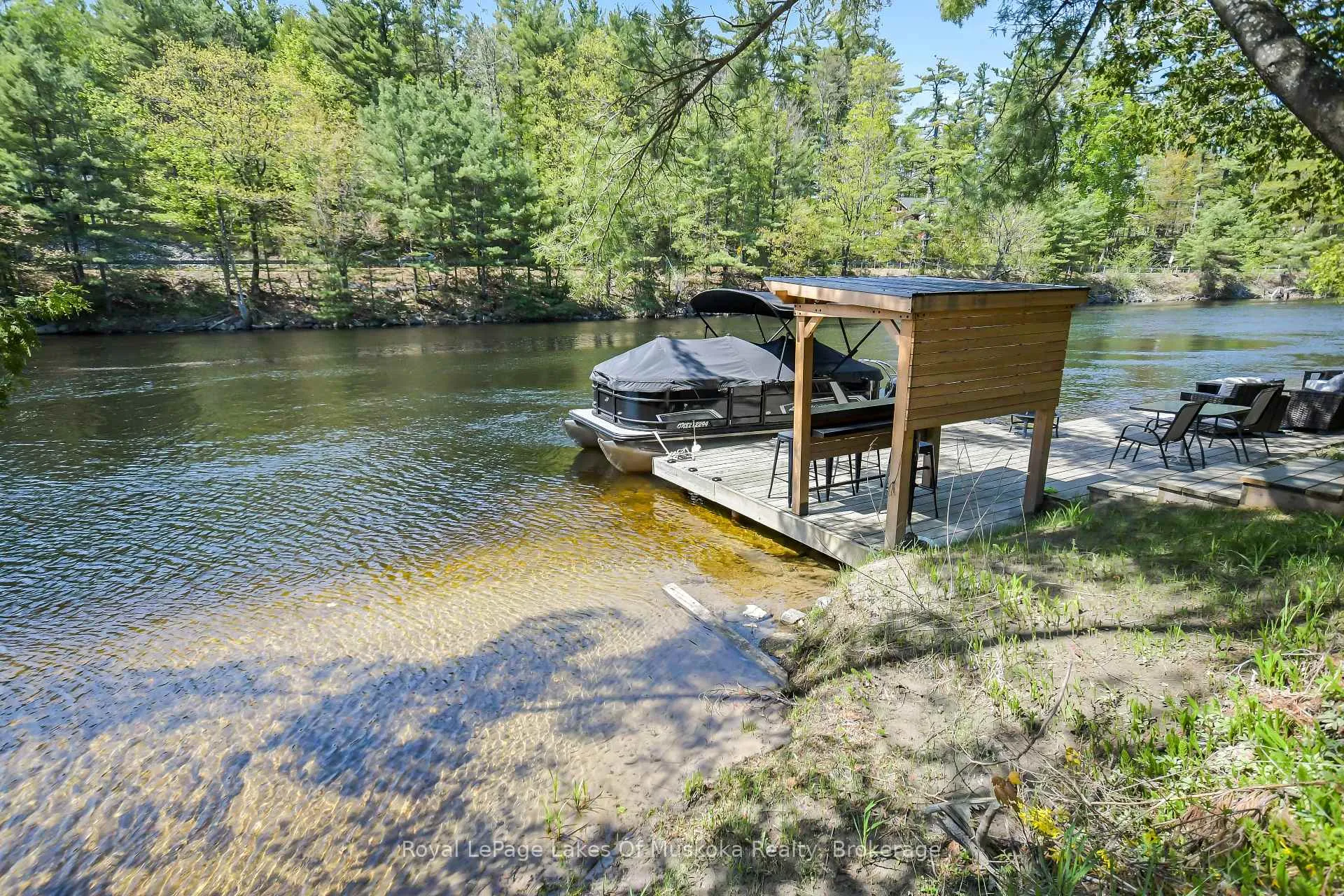 Photo 8 of 204 Beaumont Drive, Bracebridge, Muskoka (N) — HOMEH