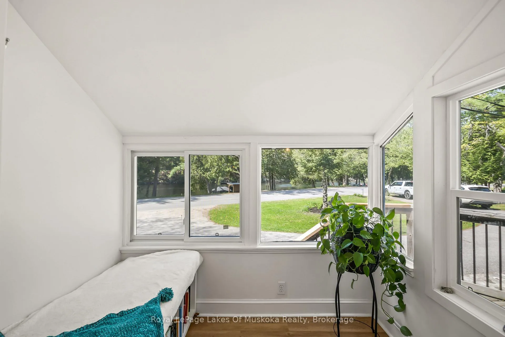 Photo 16 of 204 Beaumont Drive, Bracebridge, Muskoka (N) — HOMEH