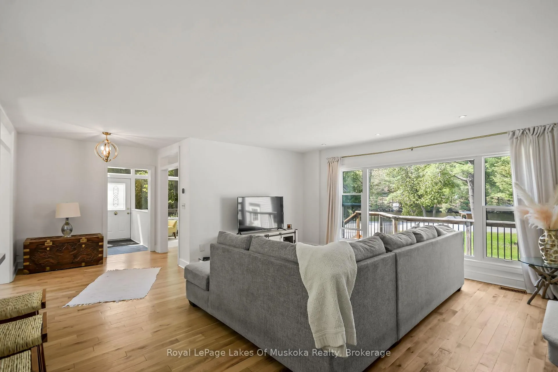 Photo 18 of 204 Beaumont Drive, Bracebridge, Muskoka (N) — HOMEH