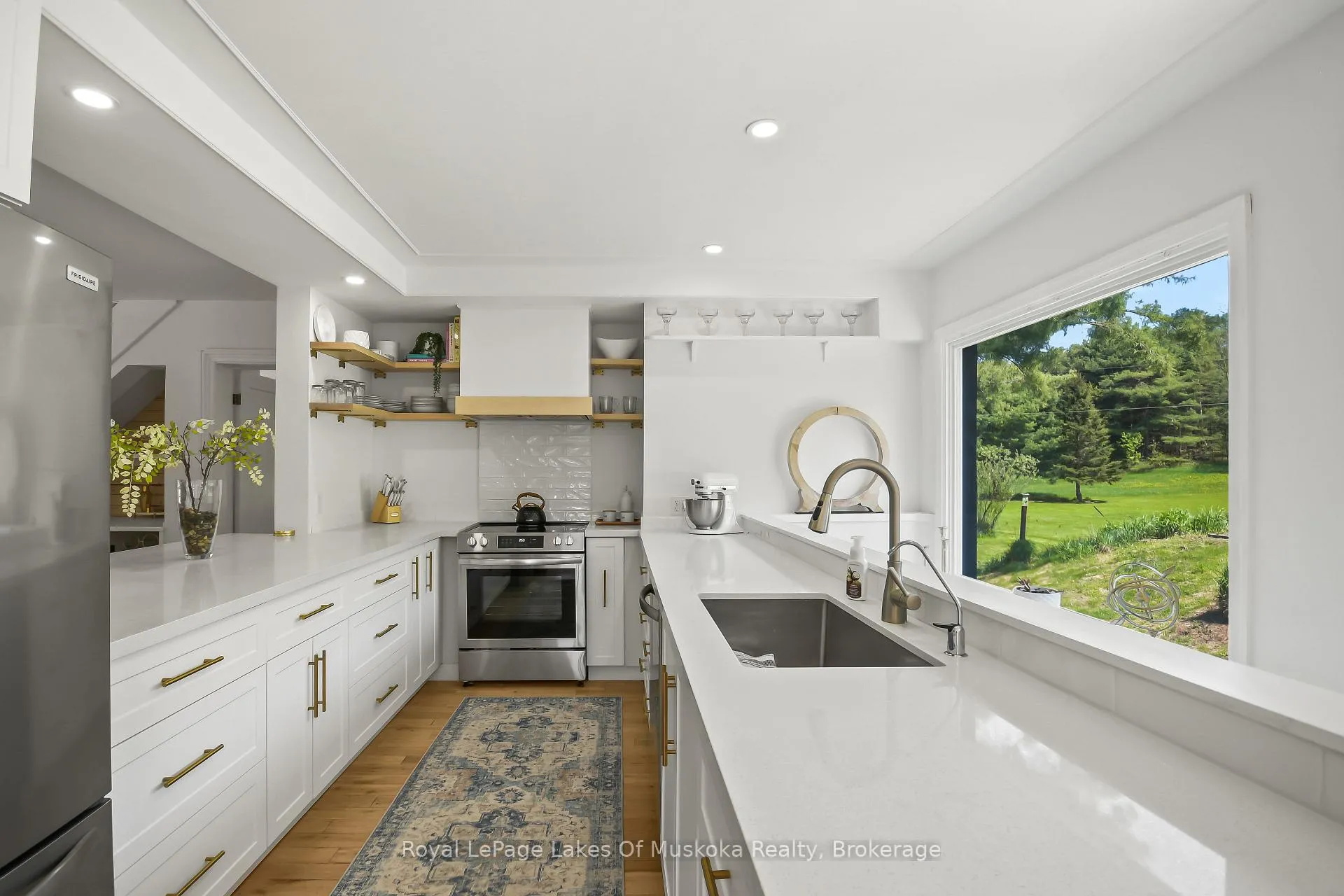 Photo 23 of 204 Beaumont Drive, Bracebridge, Muskoka (N) — HOMEH