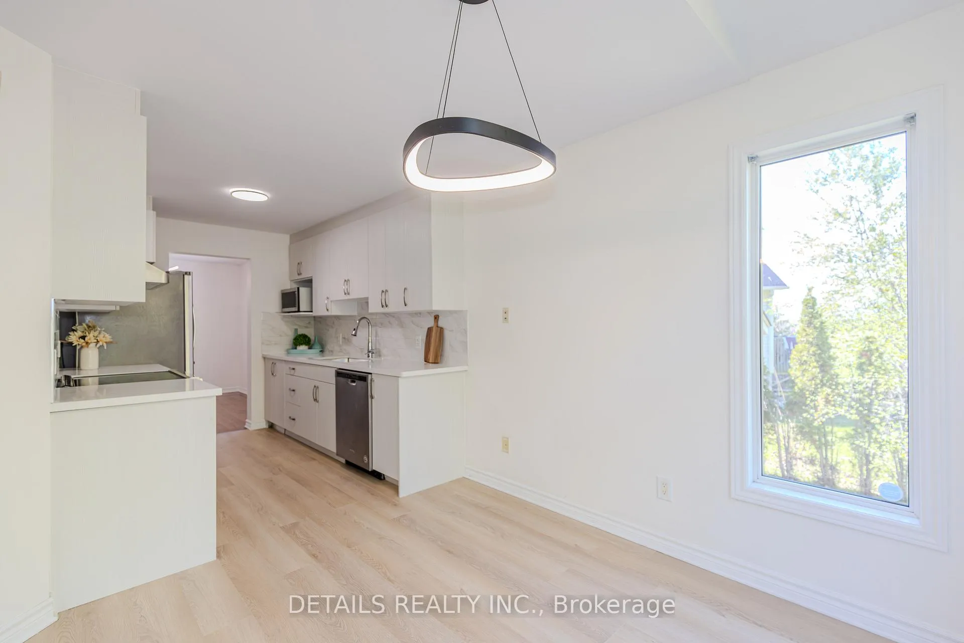 Photo 16 of 134 Tacom Circle, Ottawa, Barrhaven - Strandherd — HOMEH