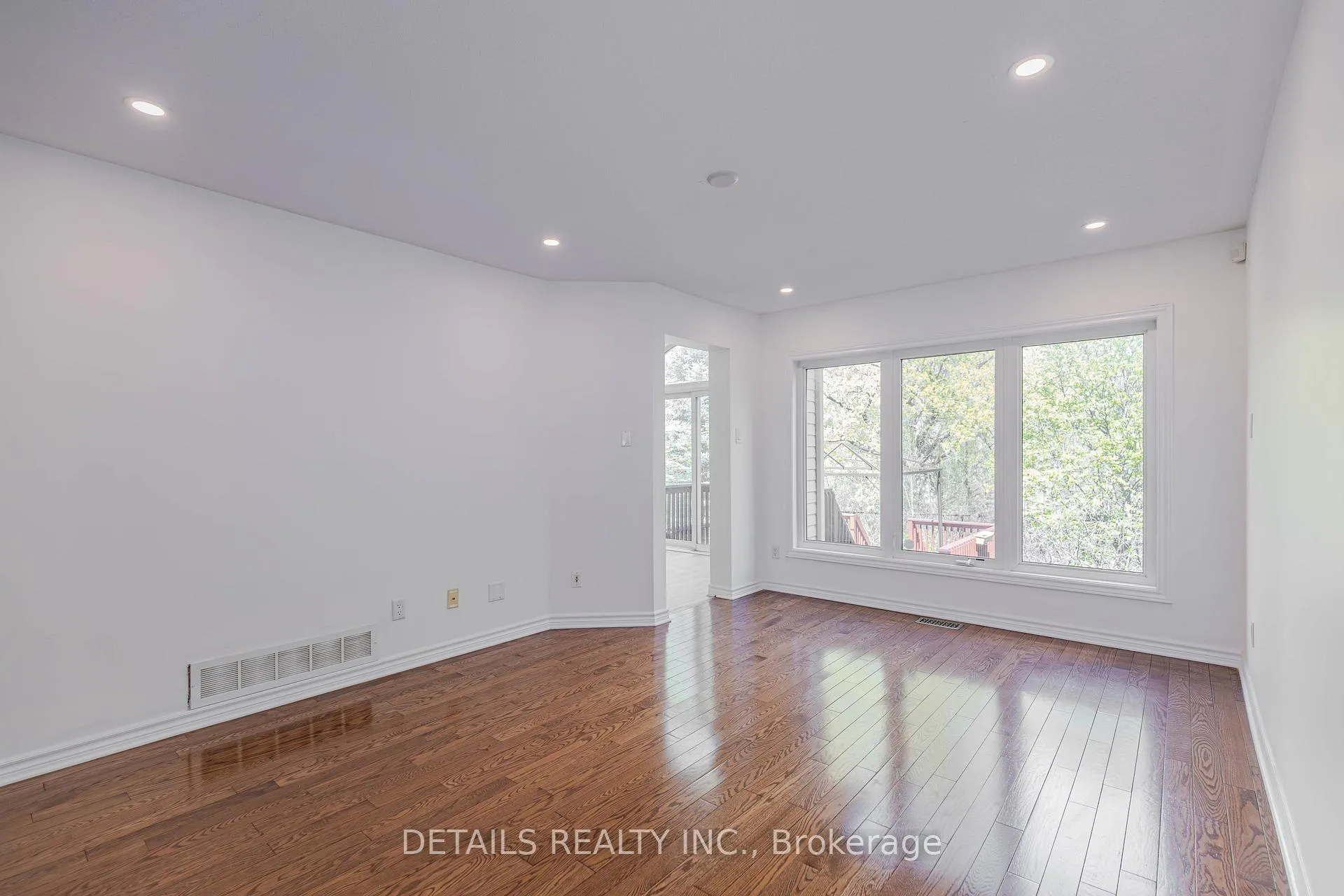 Photo 23 of 134 Tacom Circle, Ottawa, Barrhaven - Strandherd — HOMEH