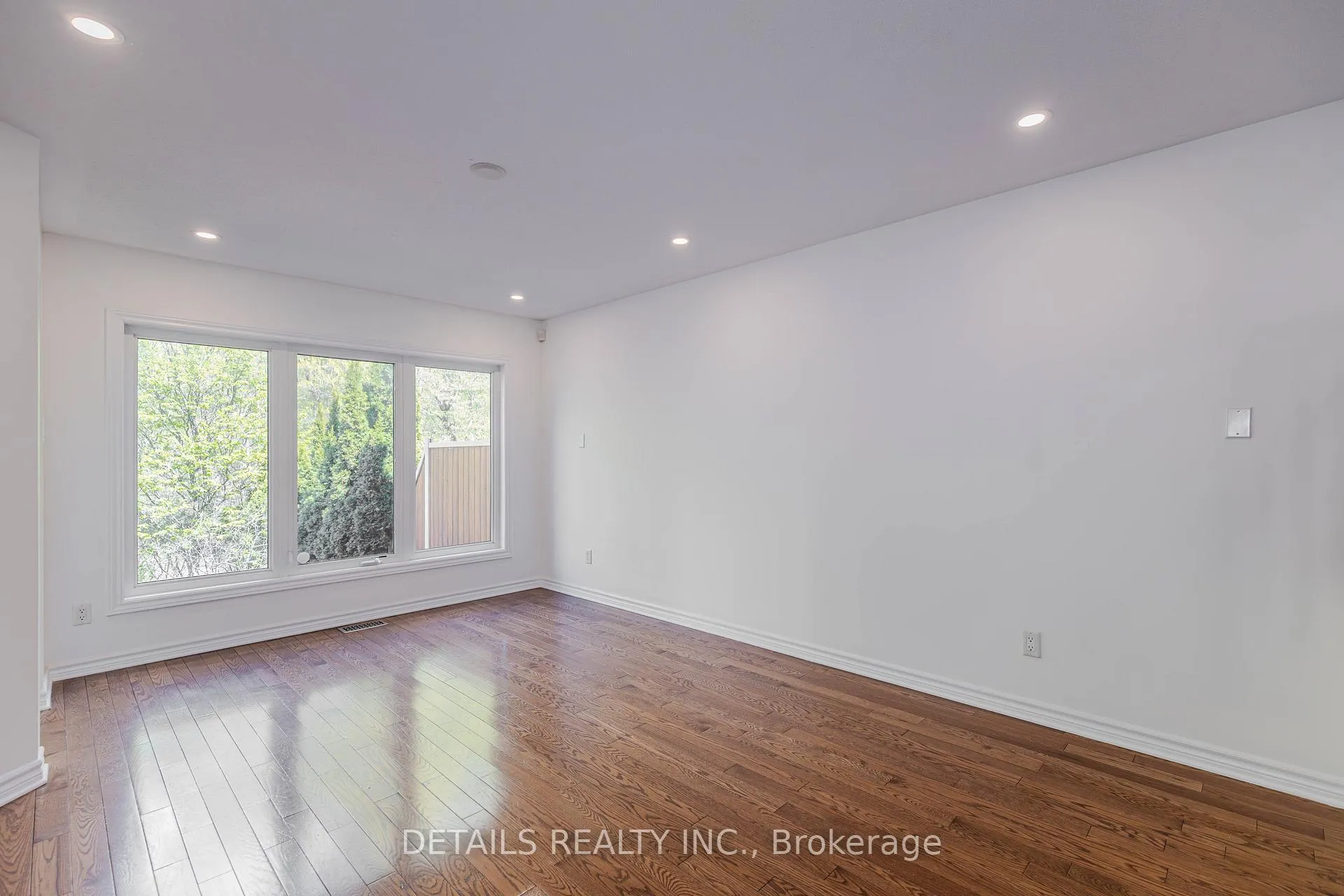 Photo 24 of 134 Tacom Circle, Ottawa, Barrhaven - Strandherd — HOMEH