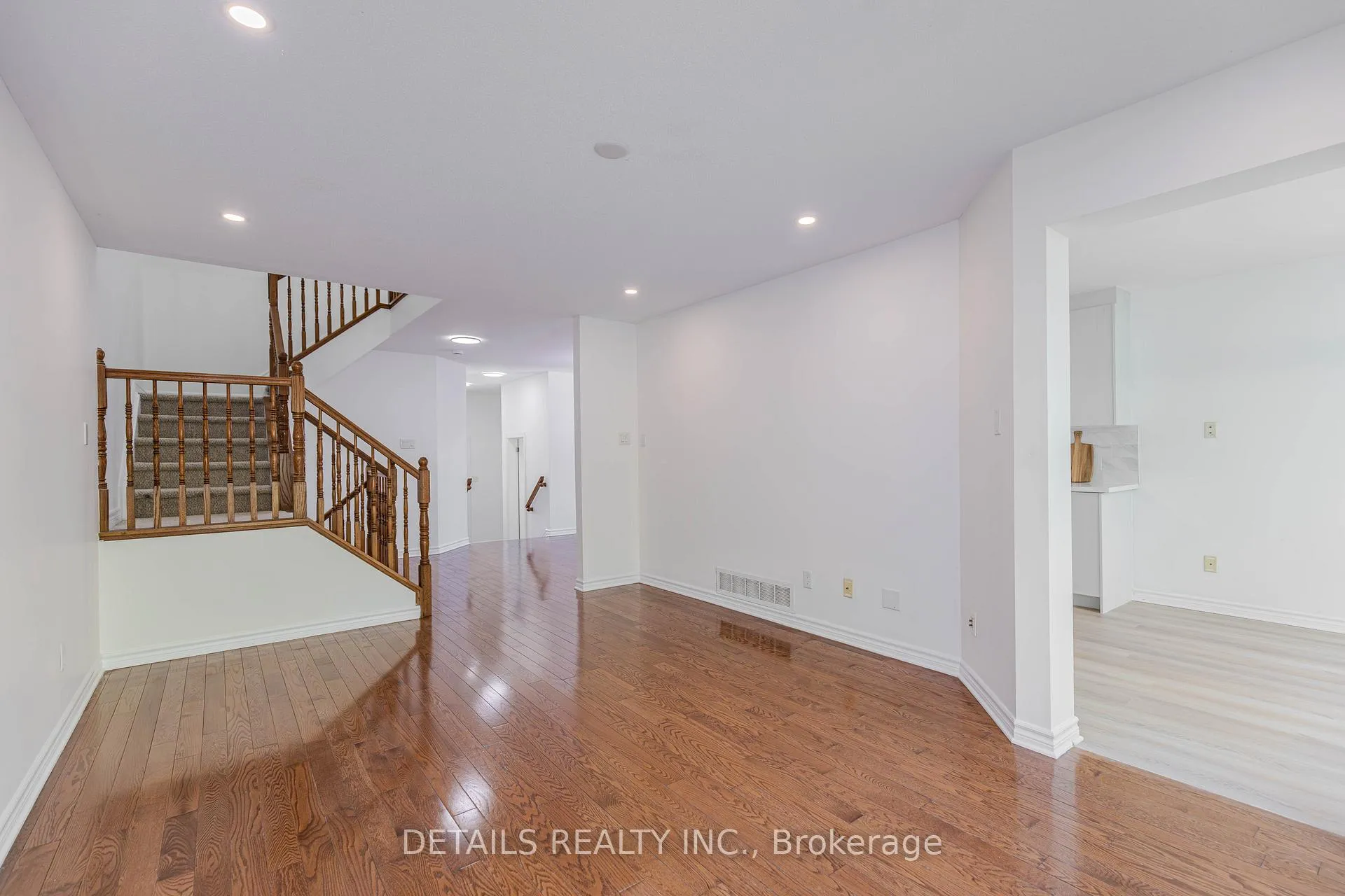 Photo 25 of 134 Tacom Circle, Ottawa, Barrhaven - Strandherd — HOMEH