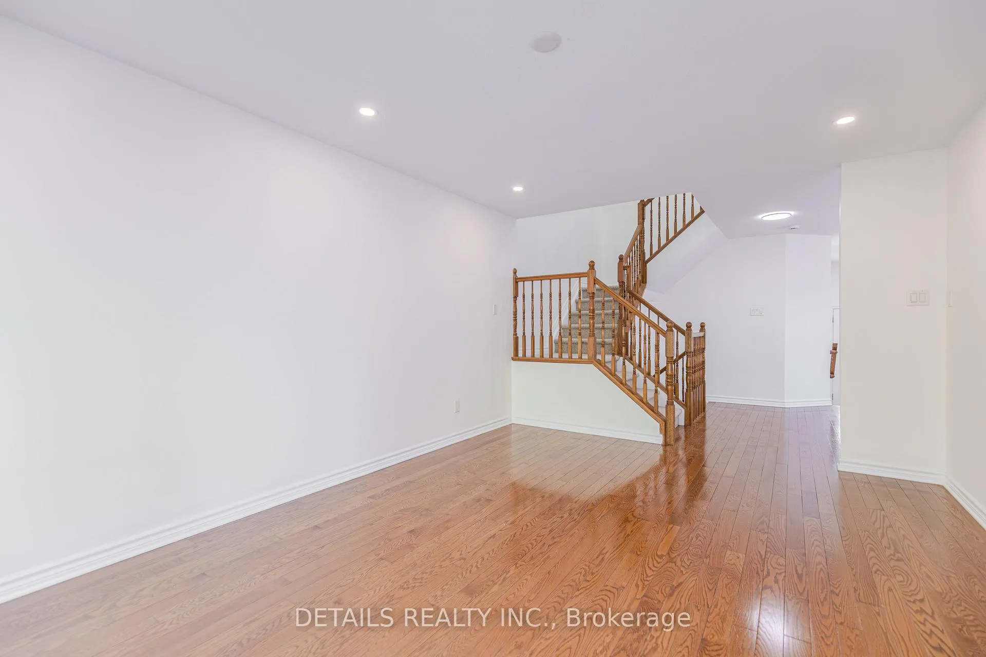 Photo 26 of 134 Tacom Circle, Ottawa, Barrhaven - Strandherd — HOMEH