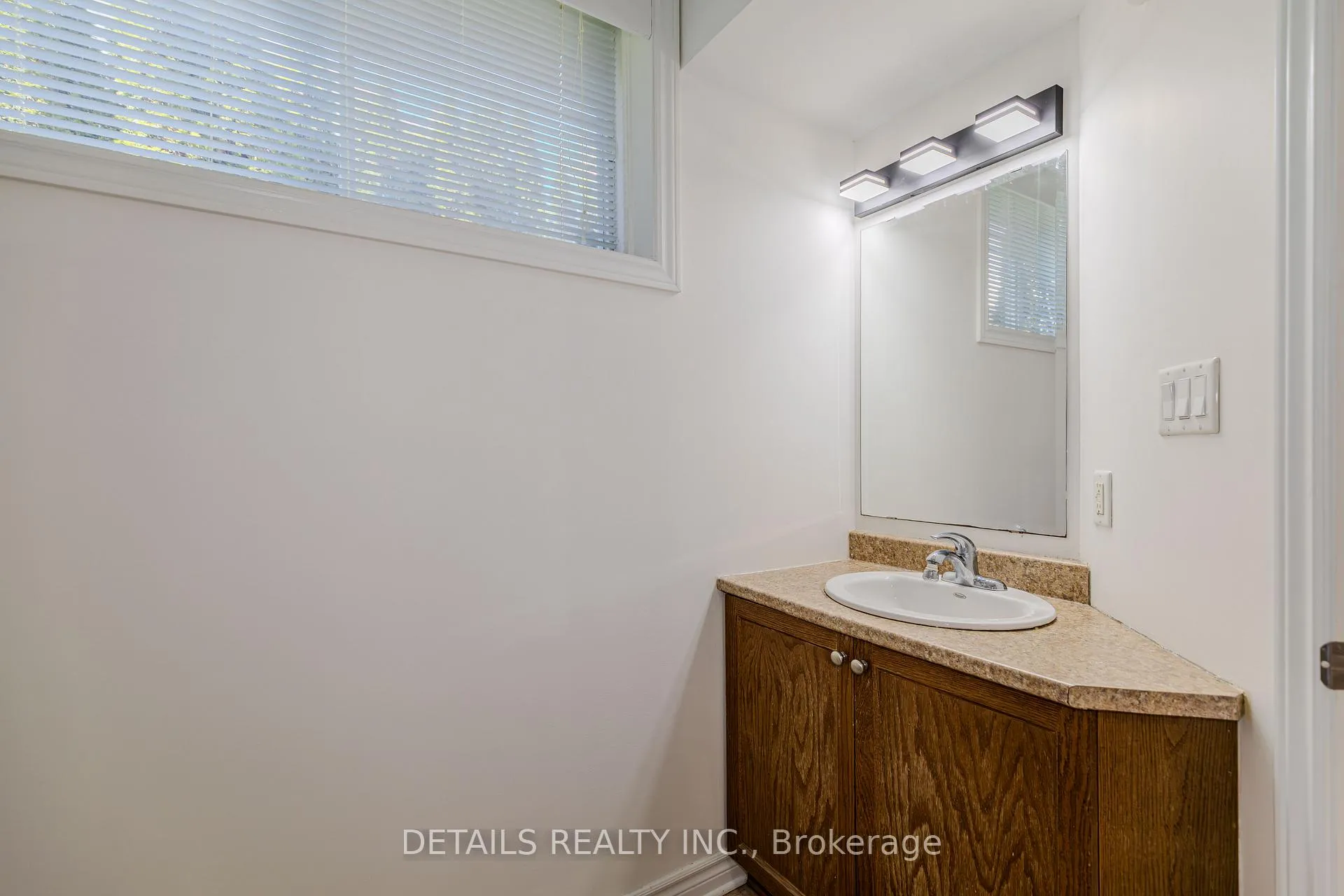 Photo 45 of 134 Tacom Circle, Ottawa, Barrhaven - Strandherd — HOMEH