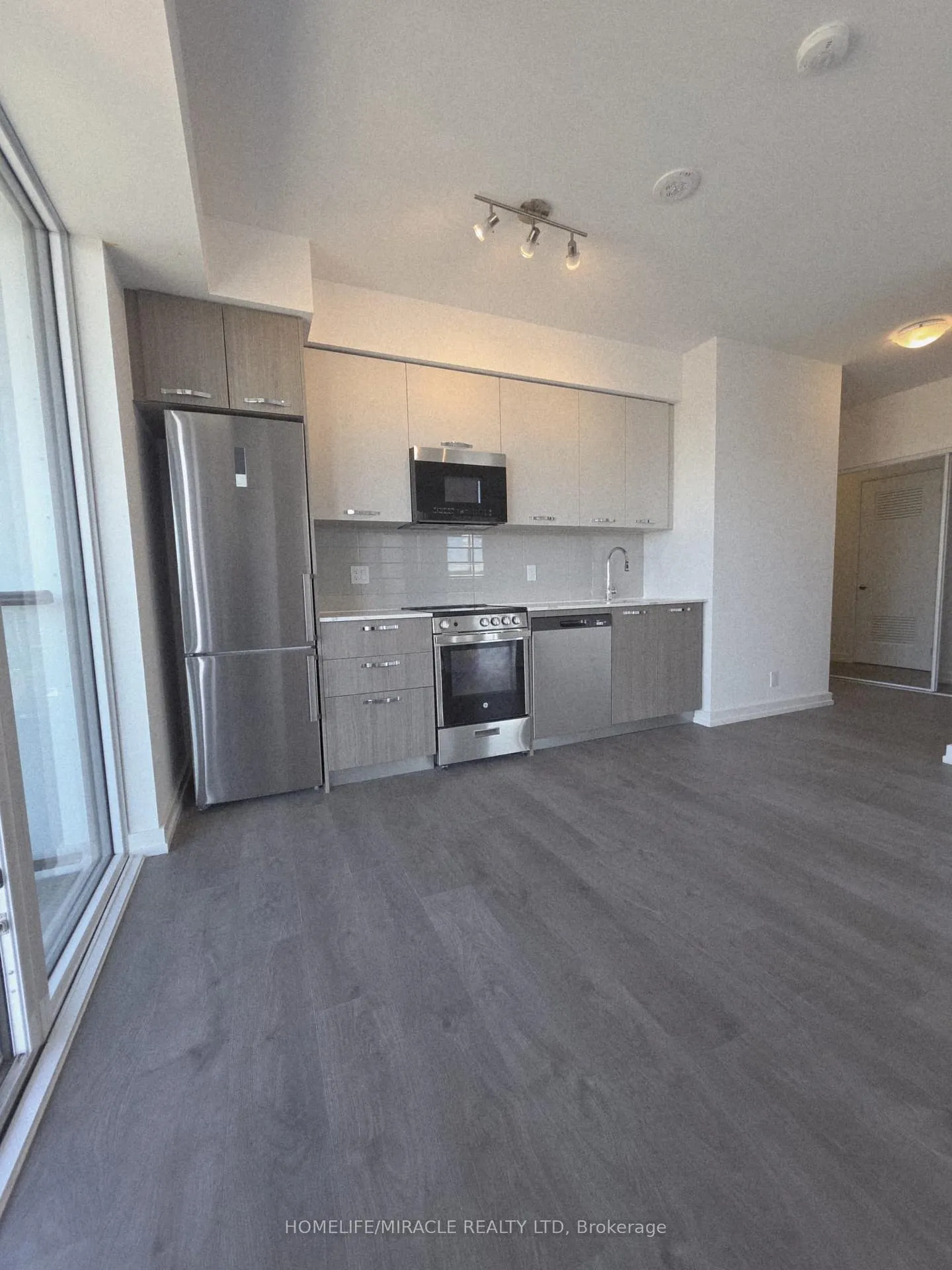 Photo 3 of Unit 2214, 75 James Street, Hamilton, Corktown — HOMEH