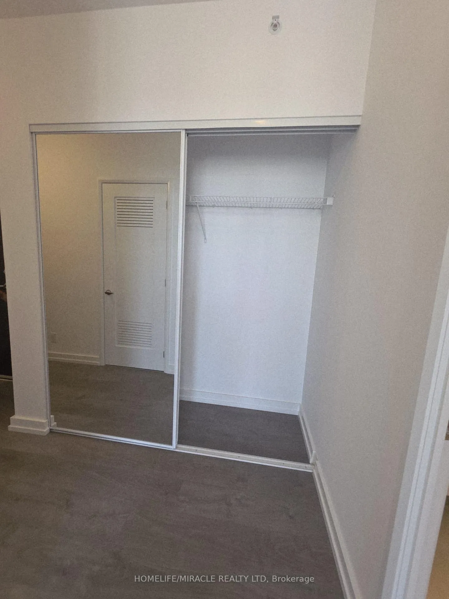 Photo 6 of Unit 2214, 75 James Street, Hamilton, Corktown — HOMEH