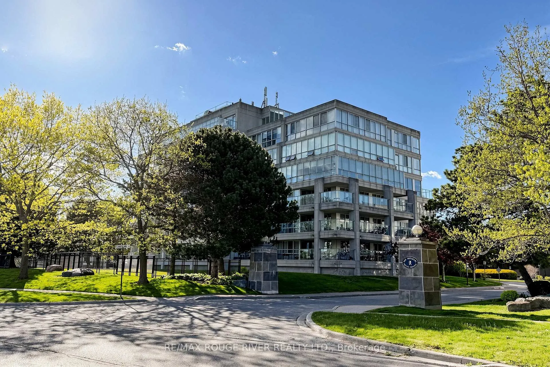 Photo 2 of Unit 402, 70 Cumberland Lane, Ajax, South West — HOMEH