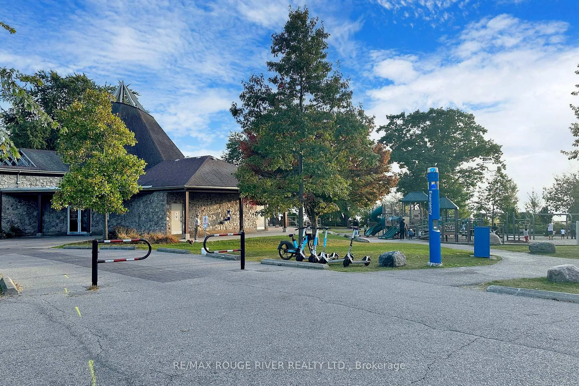 Photo 35 of Unit 402, 70 Cumberland Lane, Ajax, South West — HOMEH
