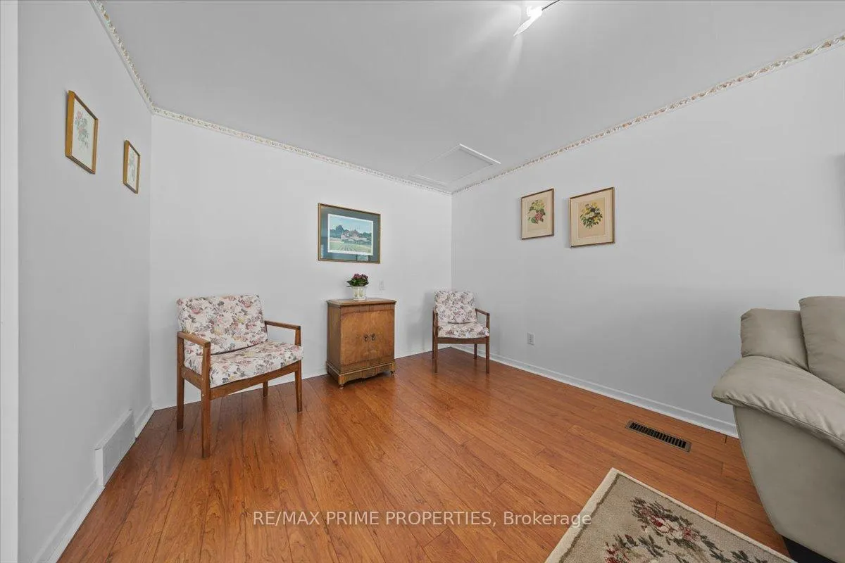 Photo 6 of 1121 St Emmanuel Terrace, Ottawa, Convent Glen North — HOMEH
