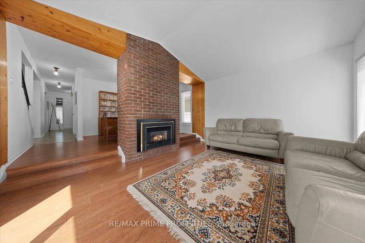 Photo 17 of 1121 St Emmanuel Terrace, Ottawa, Convent Glen North — HOMEH