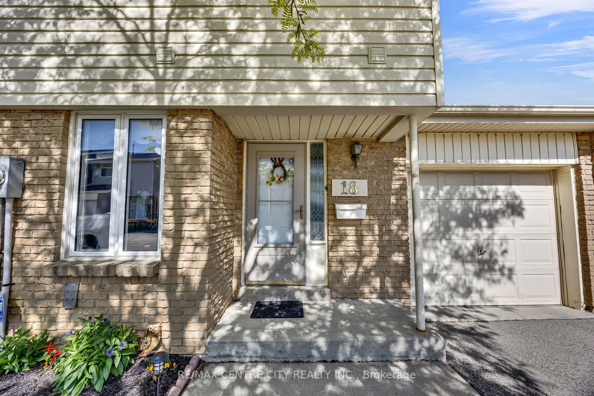 Photo 4 of Unit 18, 700 Osgood Drive, London, South Y — HOMEH