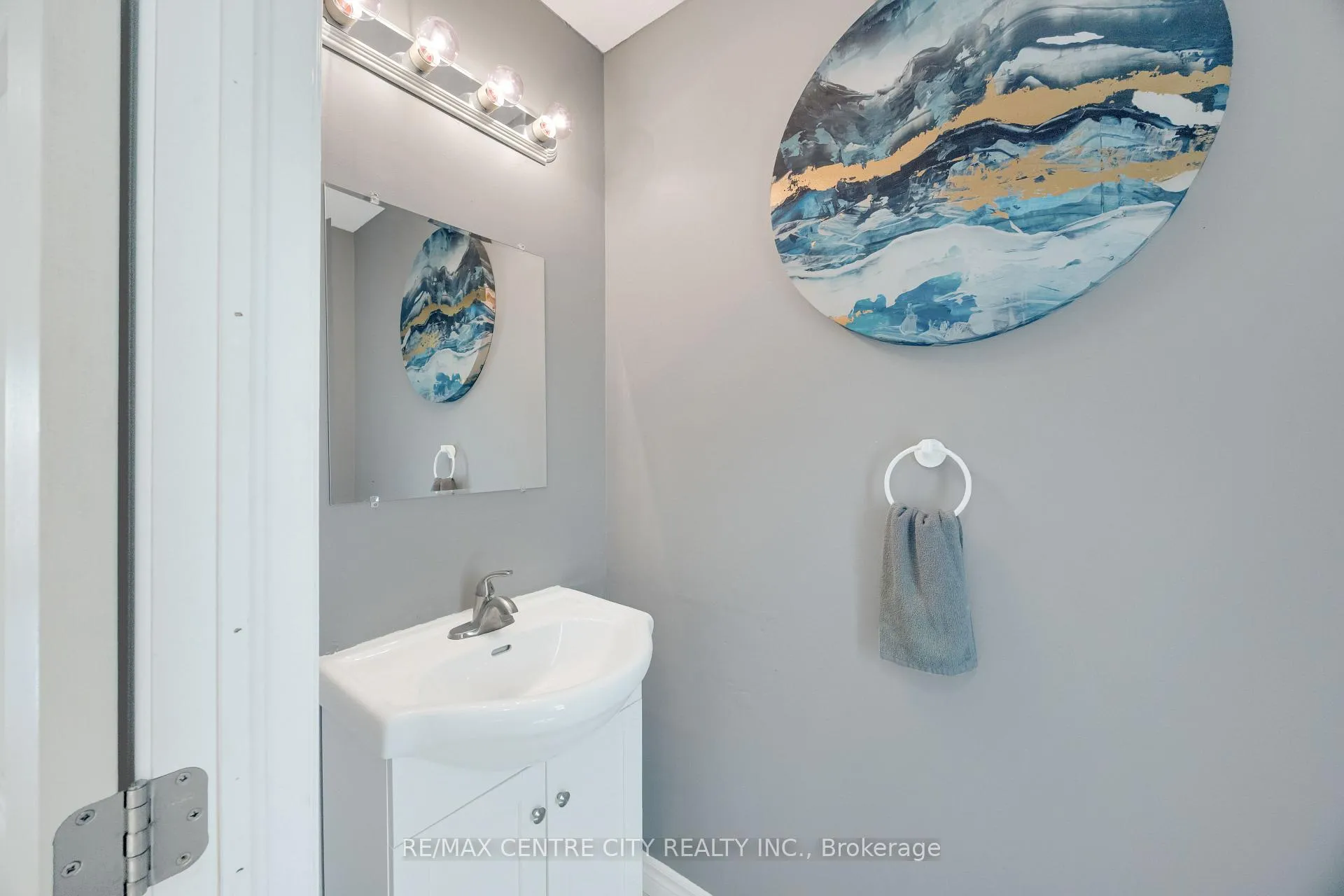 Photo 7 of Unit 18, 700 Osgood Drive, London, South Y — HOMEH