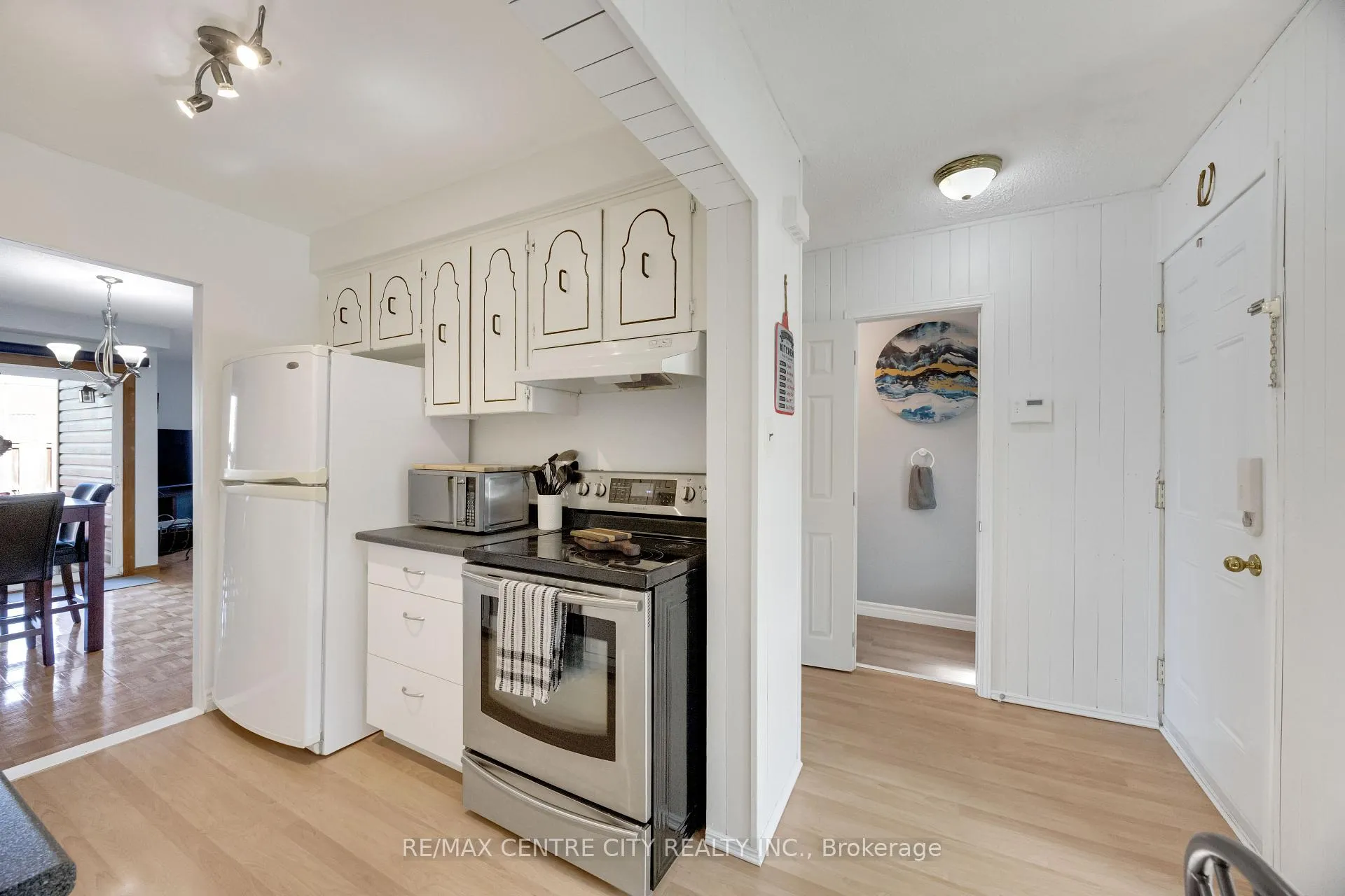 Photo 11 of Unit 18, 700 Osgood Drive, London, South Y — HOMEH