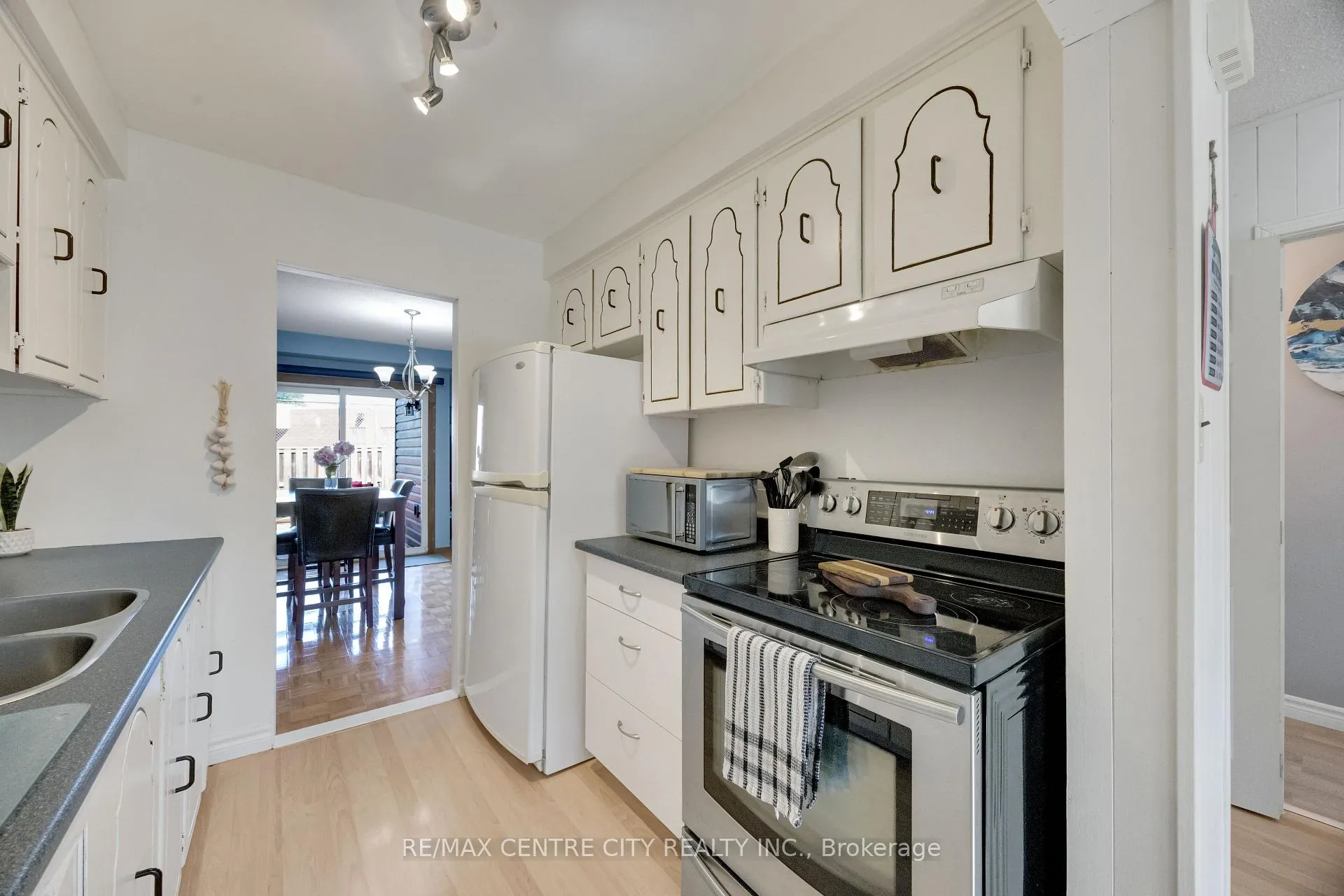 Photo 12 of Unit 18, 700 Osgood Drive, London, South Y — HOMEH