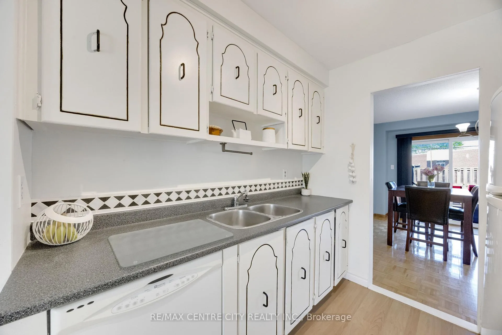 Photo 13 of Unit 18, 700 Osgood Drive, London, South Y — HOMEH