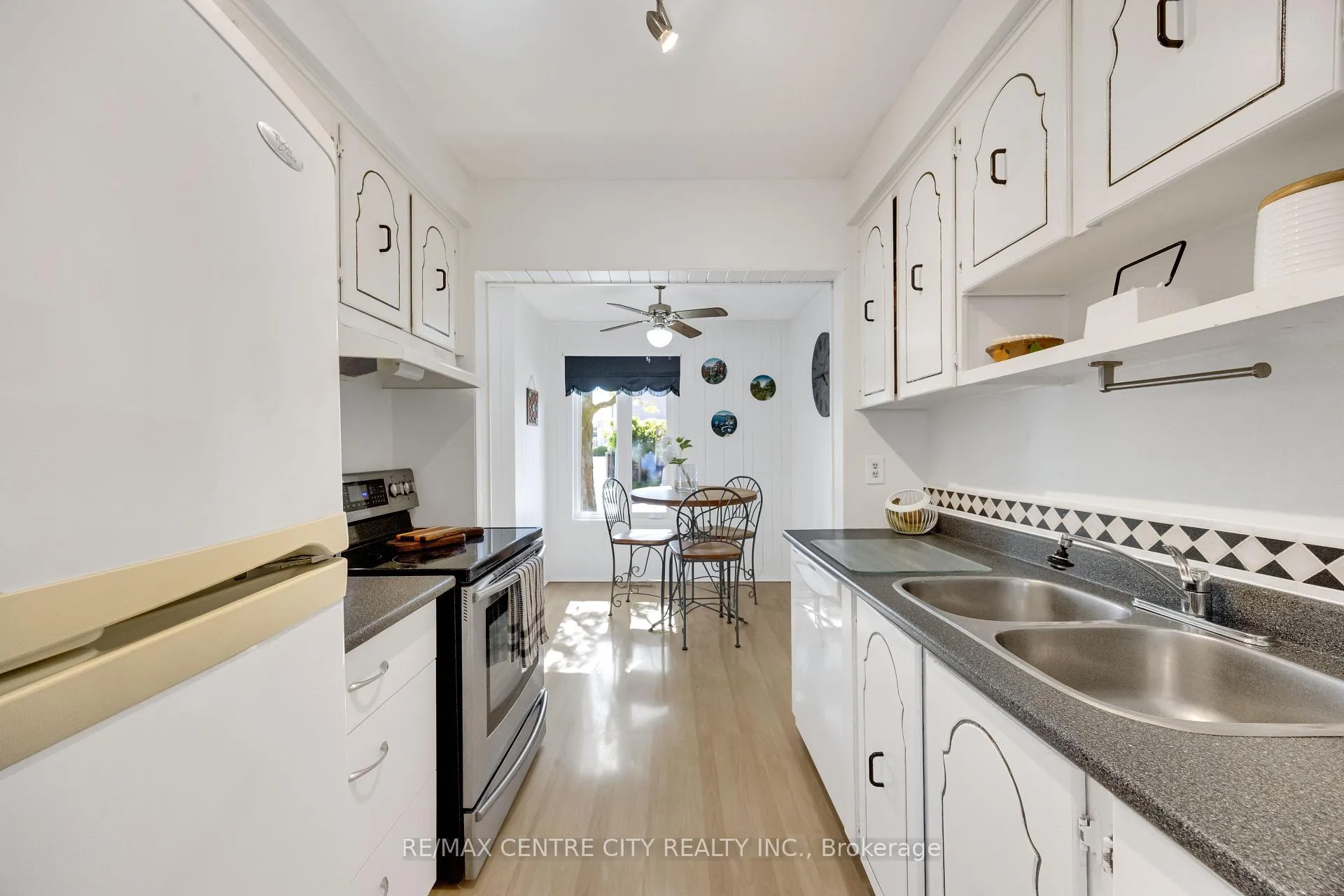 Photo 14 of Unit 18, 700 Osgood Drive, London, South Y — HOMEH