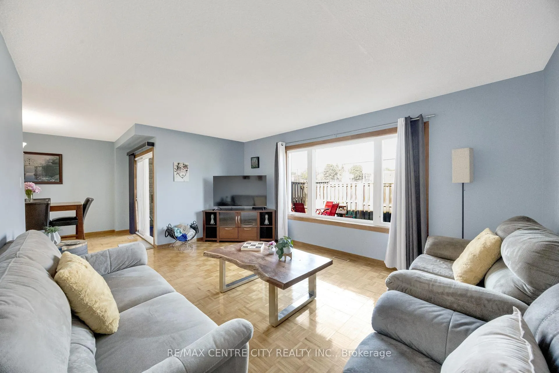Photo 20 of Unit 18, 700 Osgood Drive, London, South Y — HOMEH