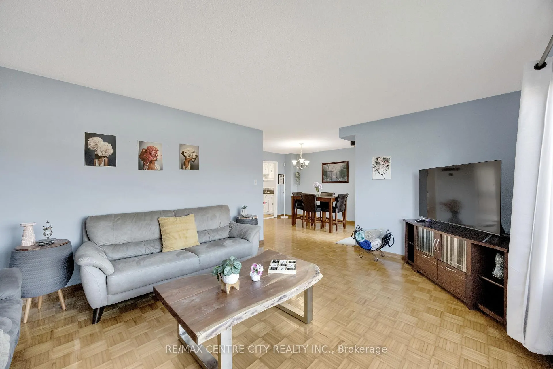 Photo 21 of Unit 18, 700 Osgood Drive, London, South Y — HOMEH