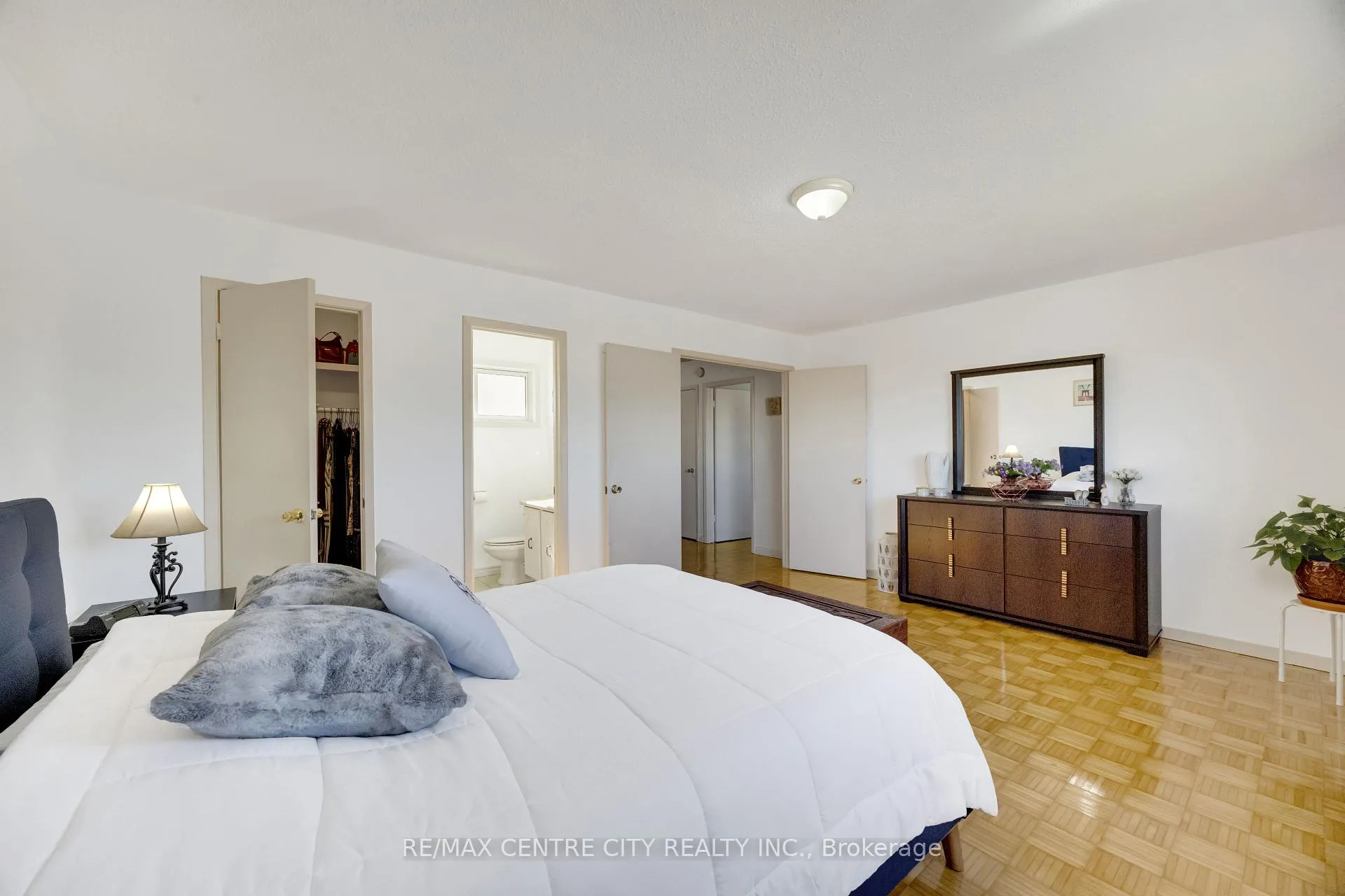 Photo 29 of Unit 18, 700 Osgood Drive, London, South Y — HOMEH