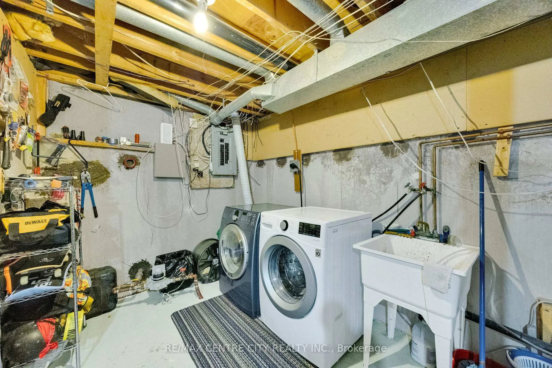 Photo 38 of Unit 18, 700 Osgood Drive, London, South Y — HOMEH