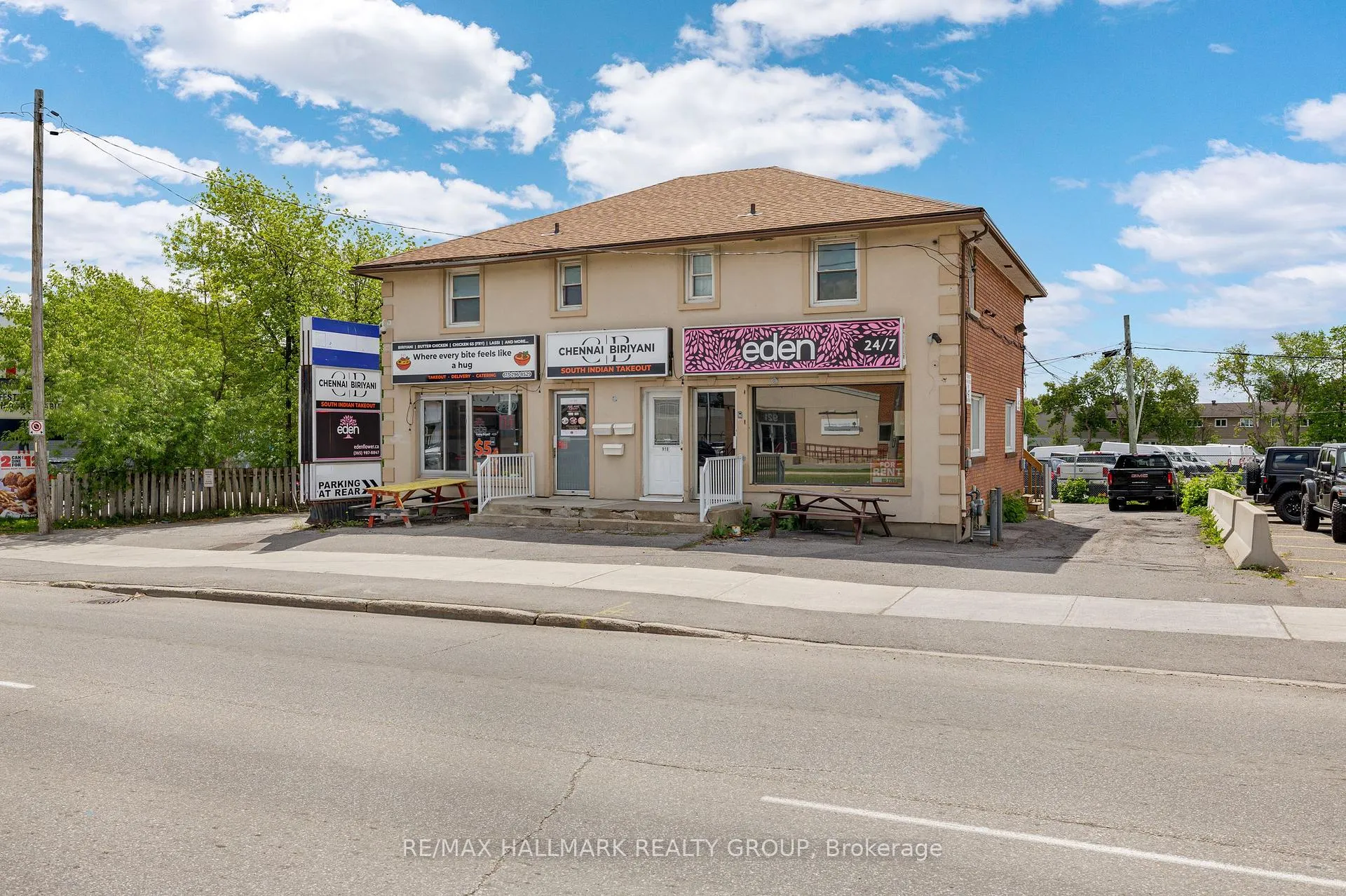 Photo 2 of 912 St Laurent Boulevard S, Ottawa, Overbrook/Castle Heights — HOMEH