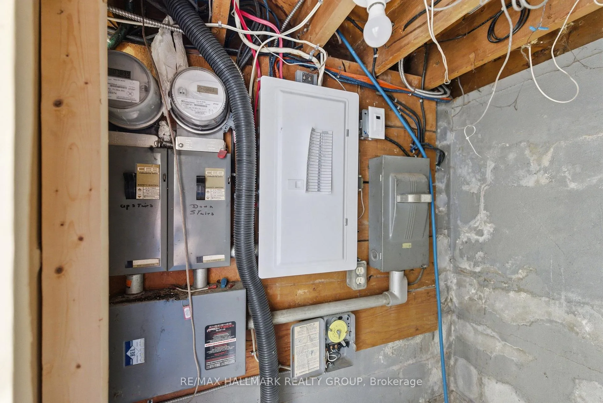 Photo 19 of 912 St Laurent Boulevard S, Ottawa, Overbrook/Castle Heights — HOMEH