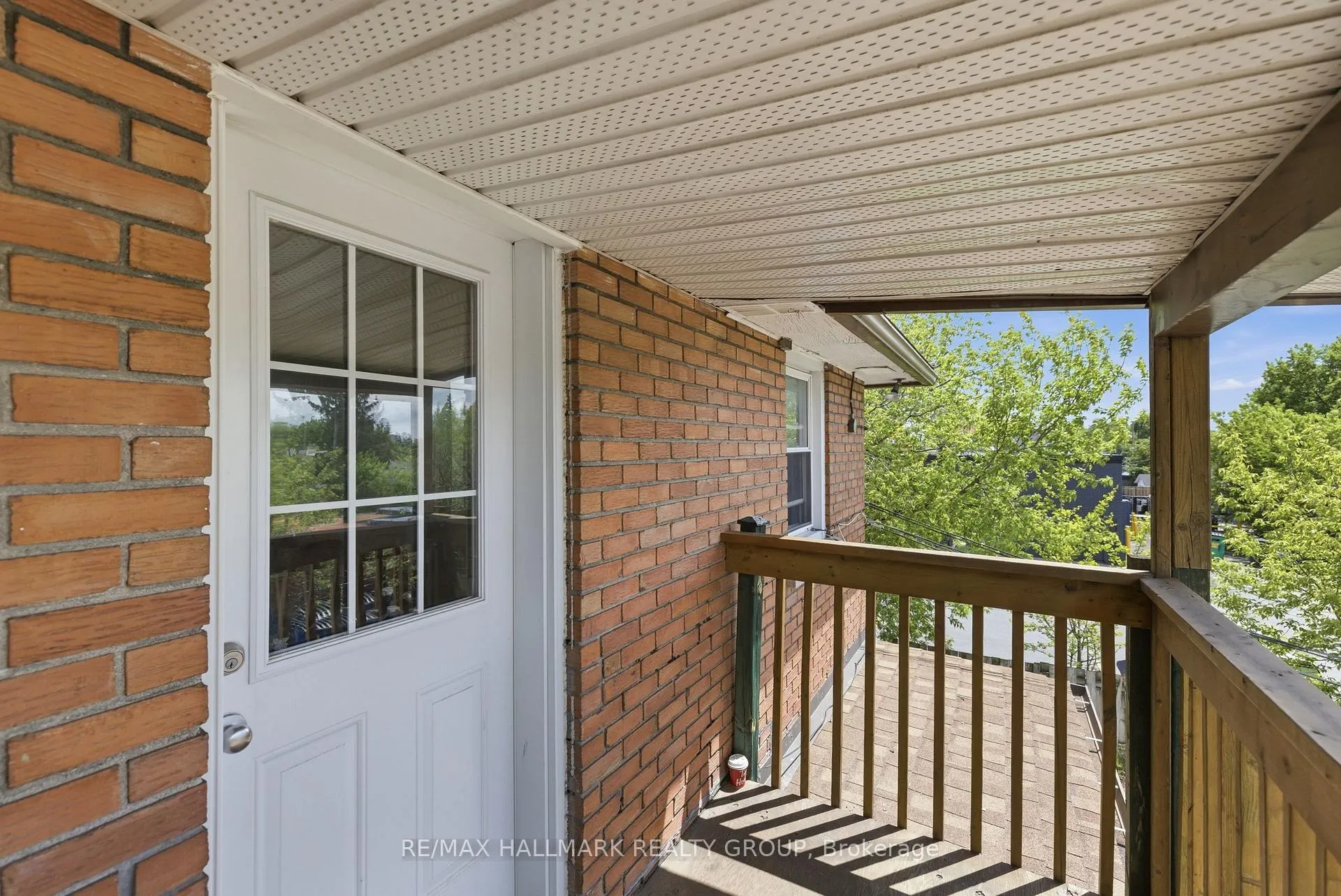 Photo 28 of 912 St Laurent Boulevard S, Ottawa, Overbrook/Castle Heights — HOMEH