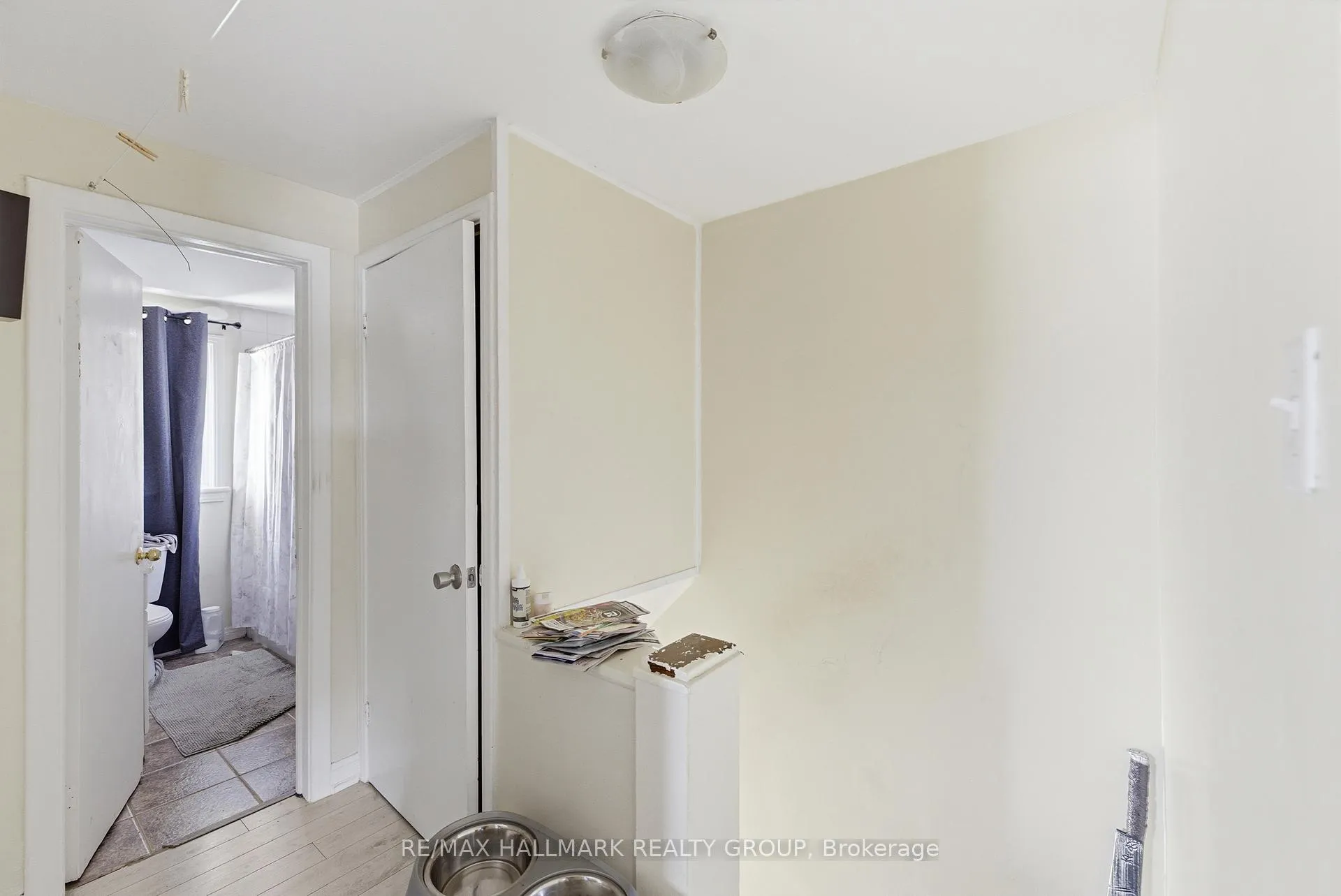 Photo 45 of 912 St Laurent Boulevard S, Ottawa, Overbrook/Castle Heights — HOMEH