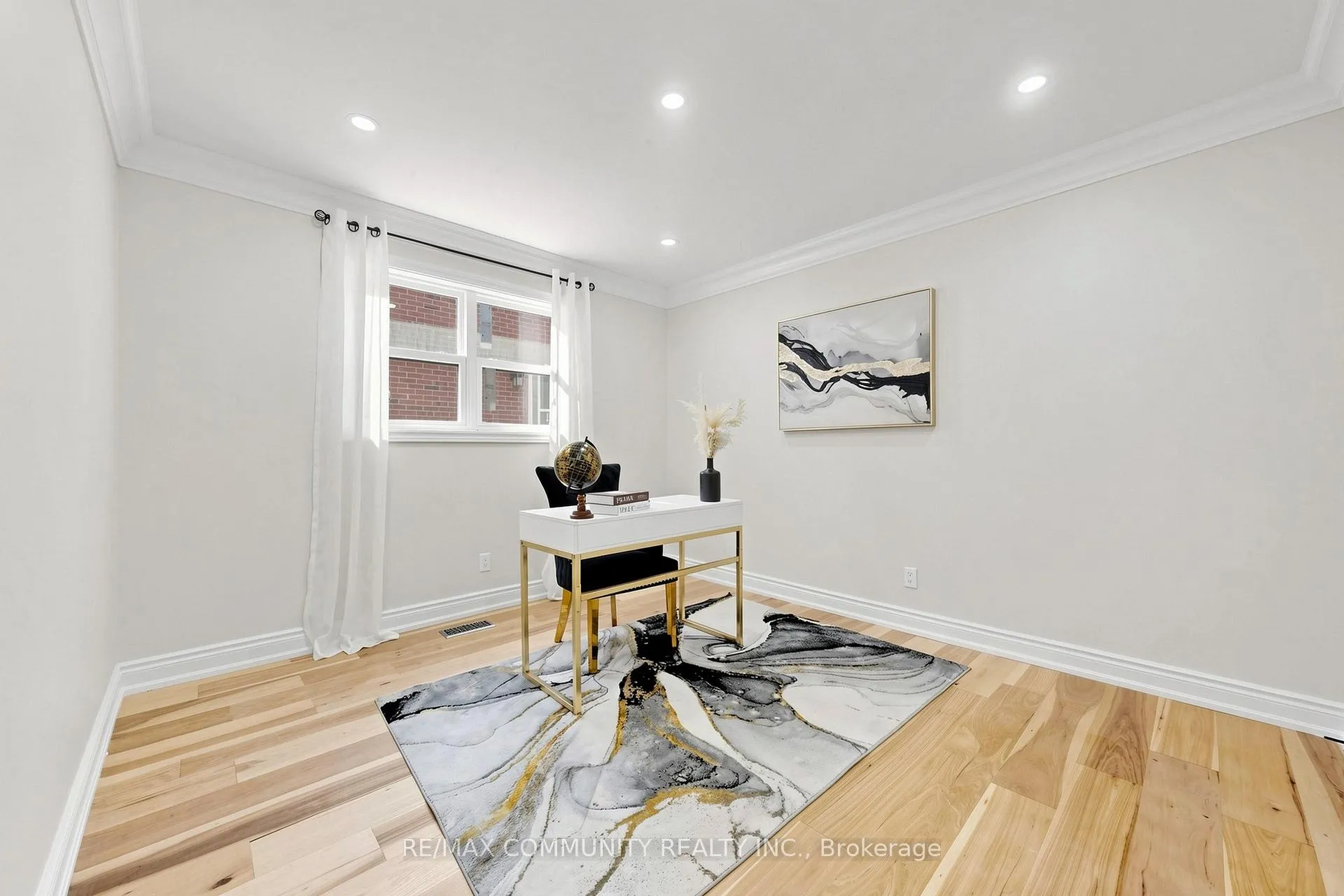 Photo 20 of 1002 Riverview Crescent, Pickering, Rougemount — HOMEH