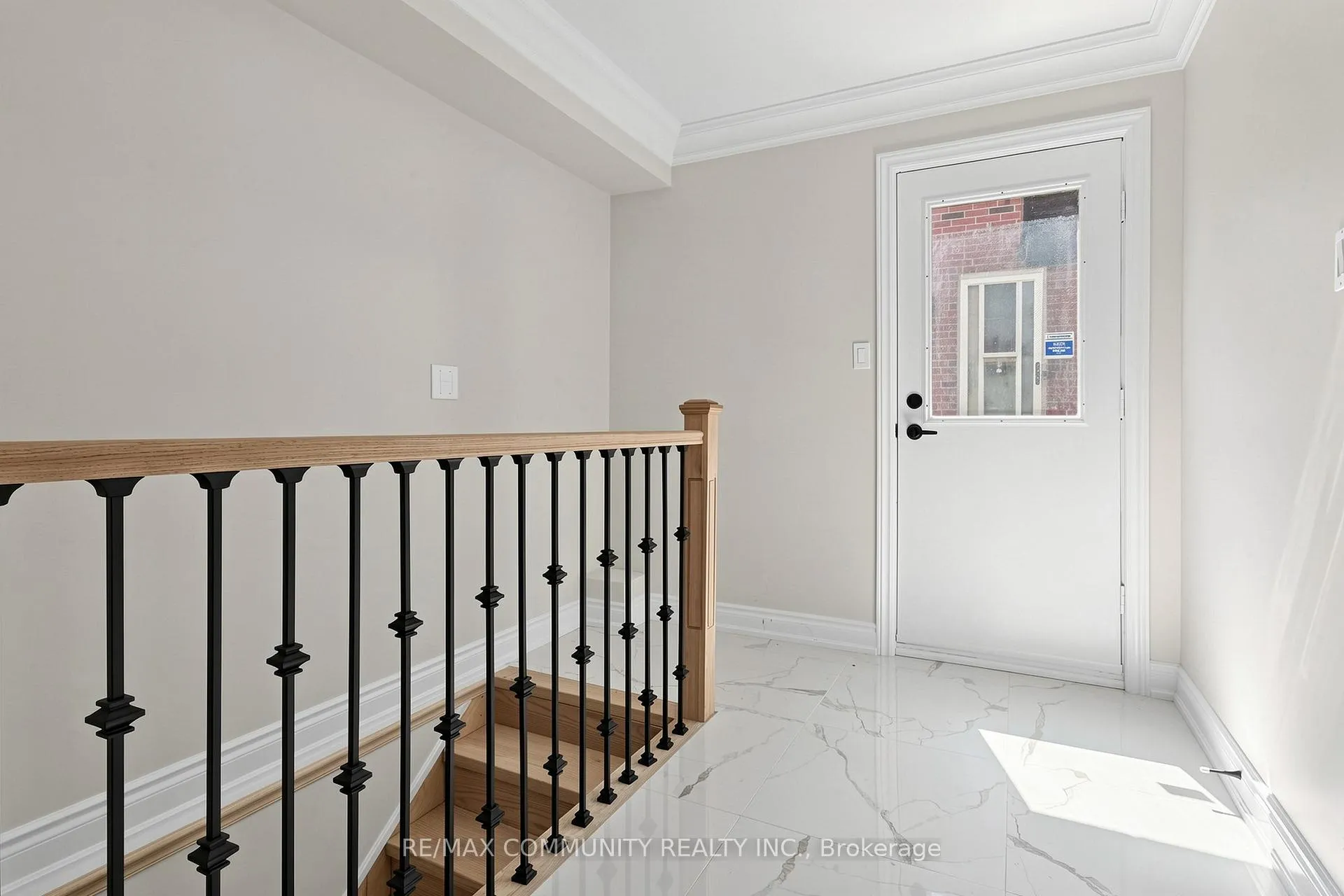 Photo 38 of 1002 Riverview Crescent, Pickering, Rougemount — HOMEH