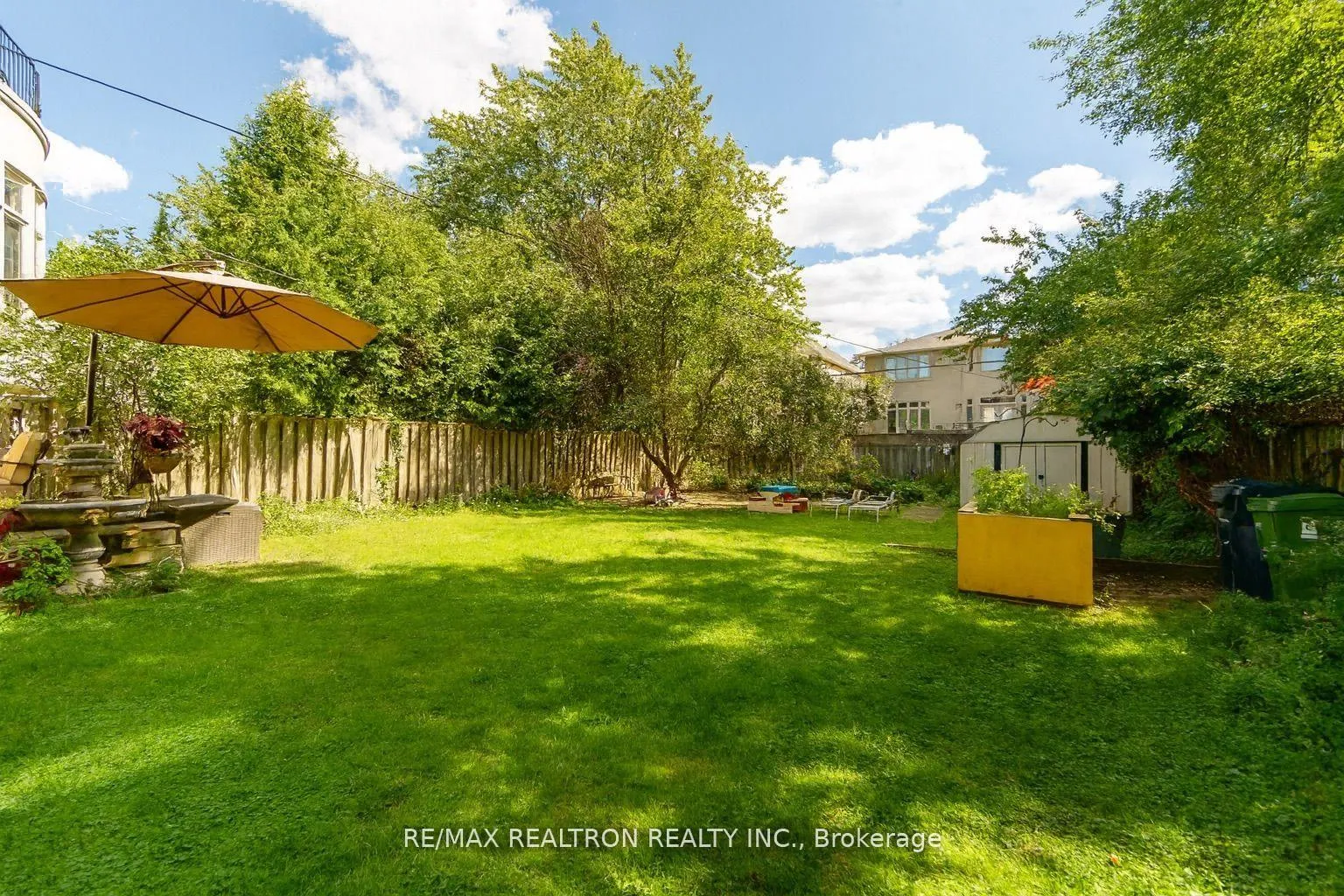 Photo 5 of 663 Woburn Avenue, Toronto, Bedford Park-Nortown — HOMEH