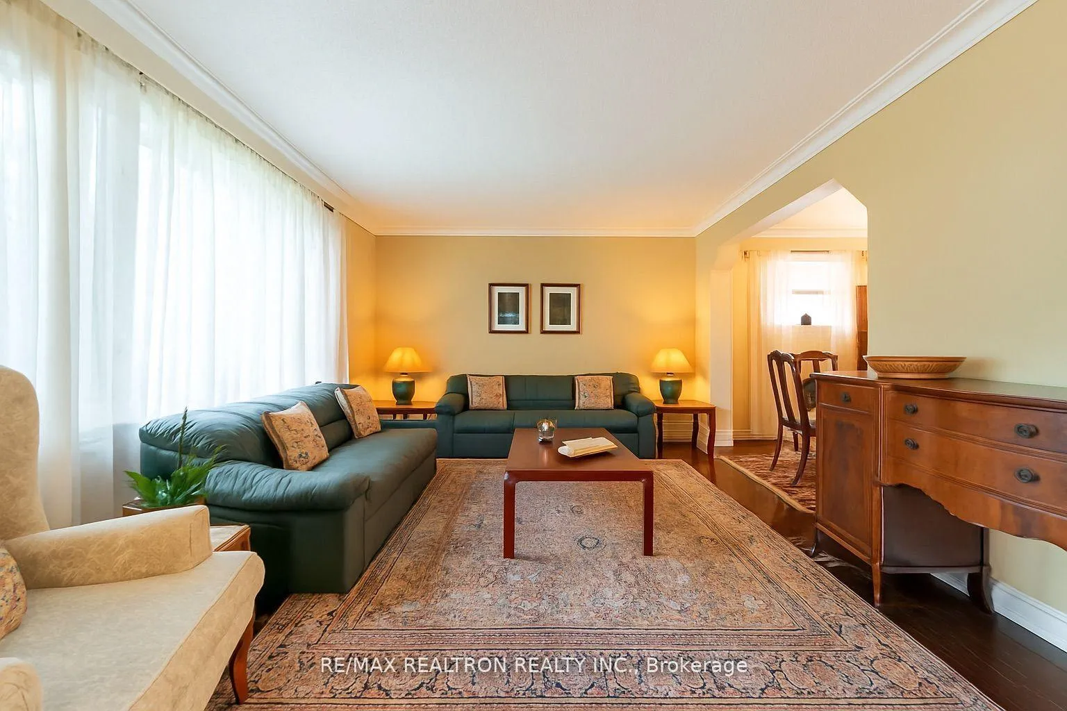 Photo 7 of 663 Woburn Avenue, Toronto, Bedford Park-Nortown — HOMEH