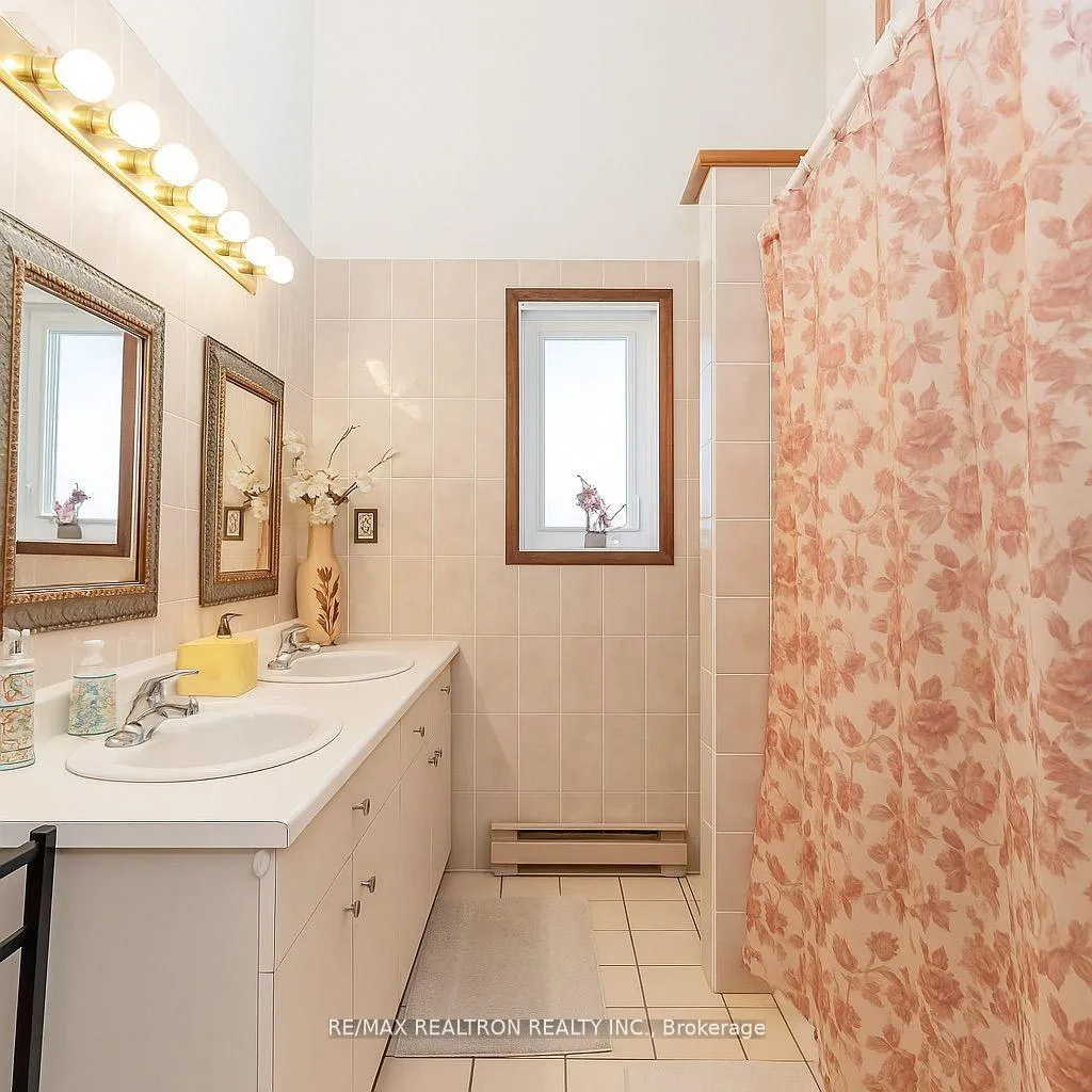 Photo 22 of 663 Woburn Avenue, Toronto, Bedford Park-Nortown — HOMEH
