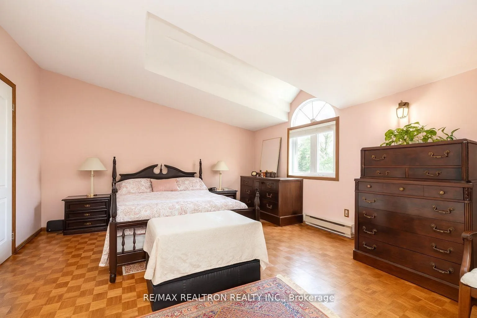 Photo 25 of 663 Woburn Avenue, Toronto, Bedford Park-Nortown — HOMEH