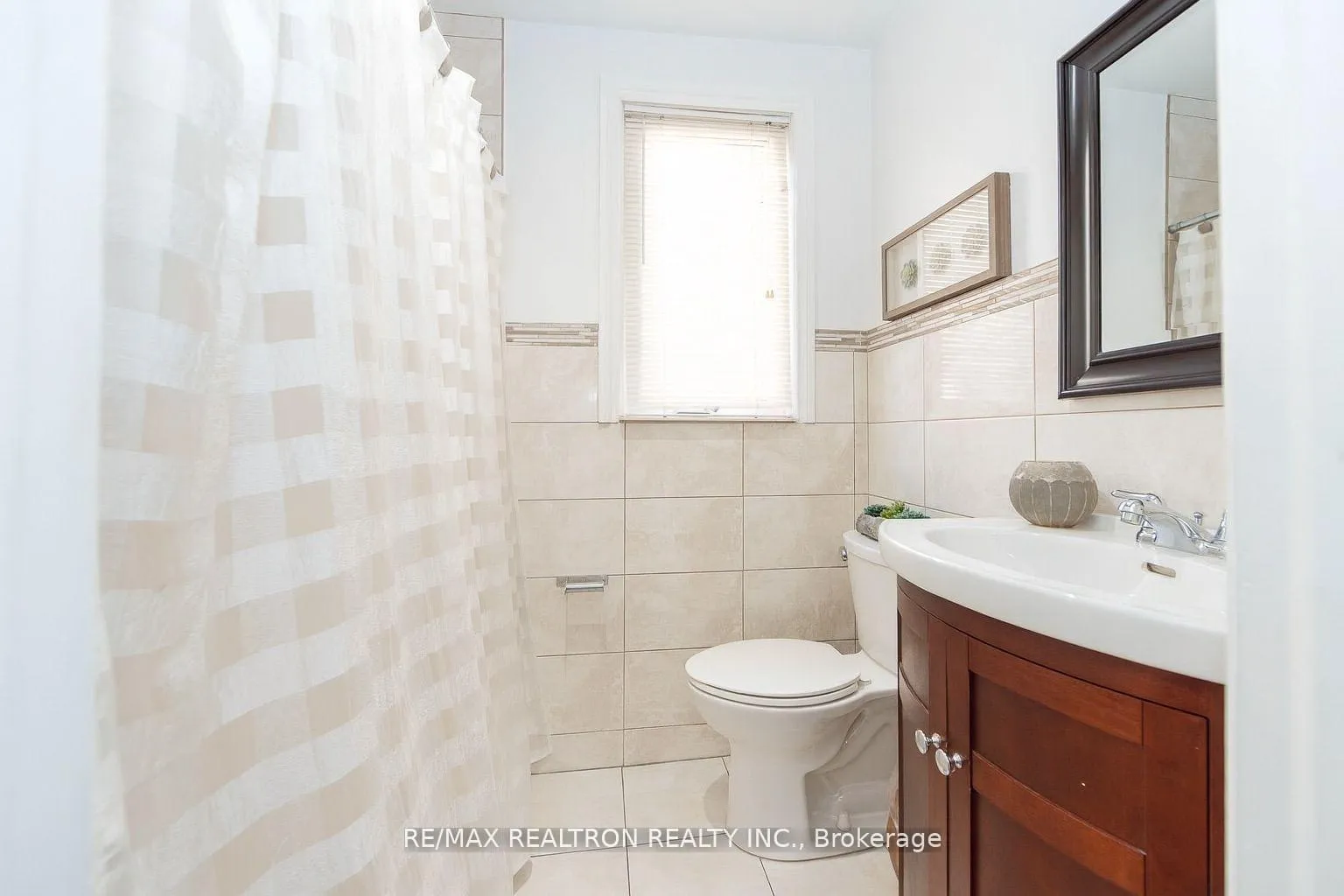 Photo 26 of 663 Woburn Avenue, Toronto, Bedford Park-Nortown — HOMEH