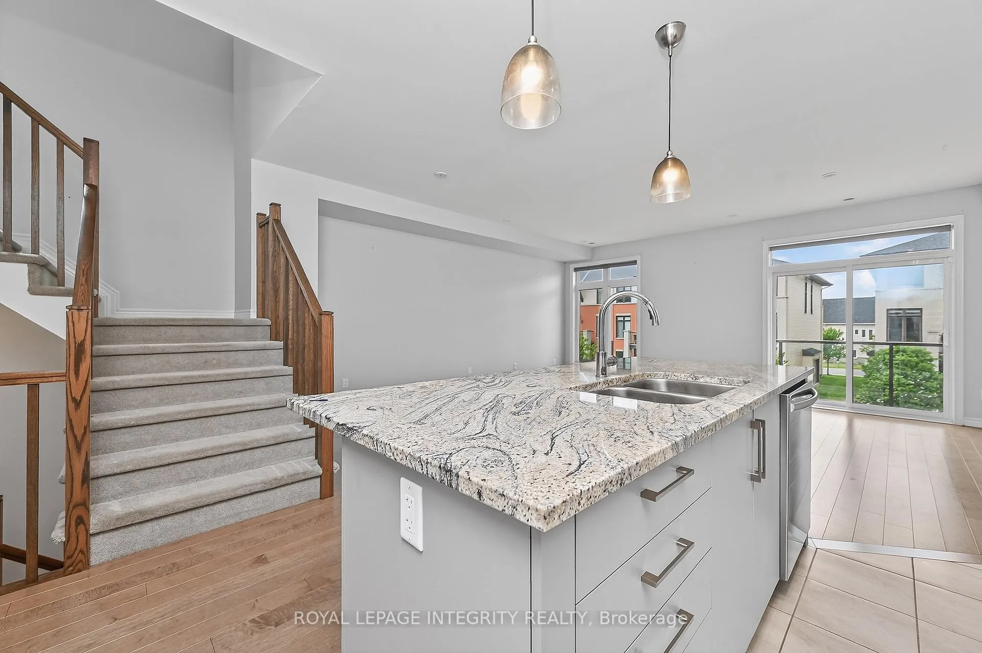 Photo 15 of 520 Stadacone Row, Ottawa, Camelot — HOMEH