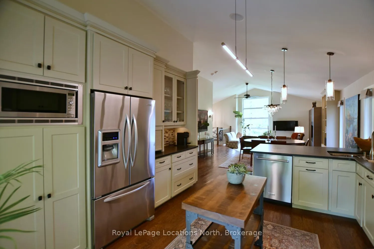 Photo 18 of 8 Hickory Street, Collingwood — HOMEH
