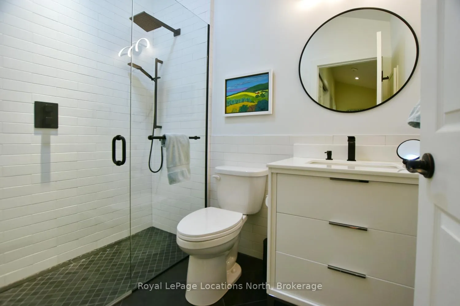 Photo 27 of 8 Hickory Street, Collingwood — HOMEH