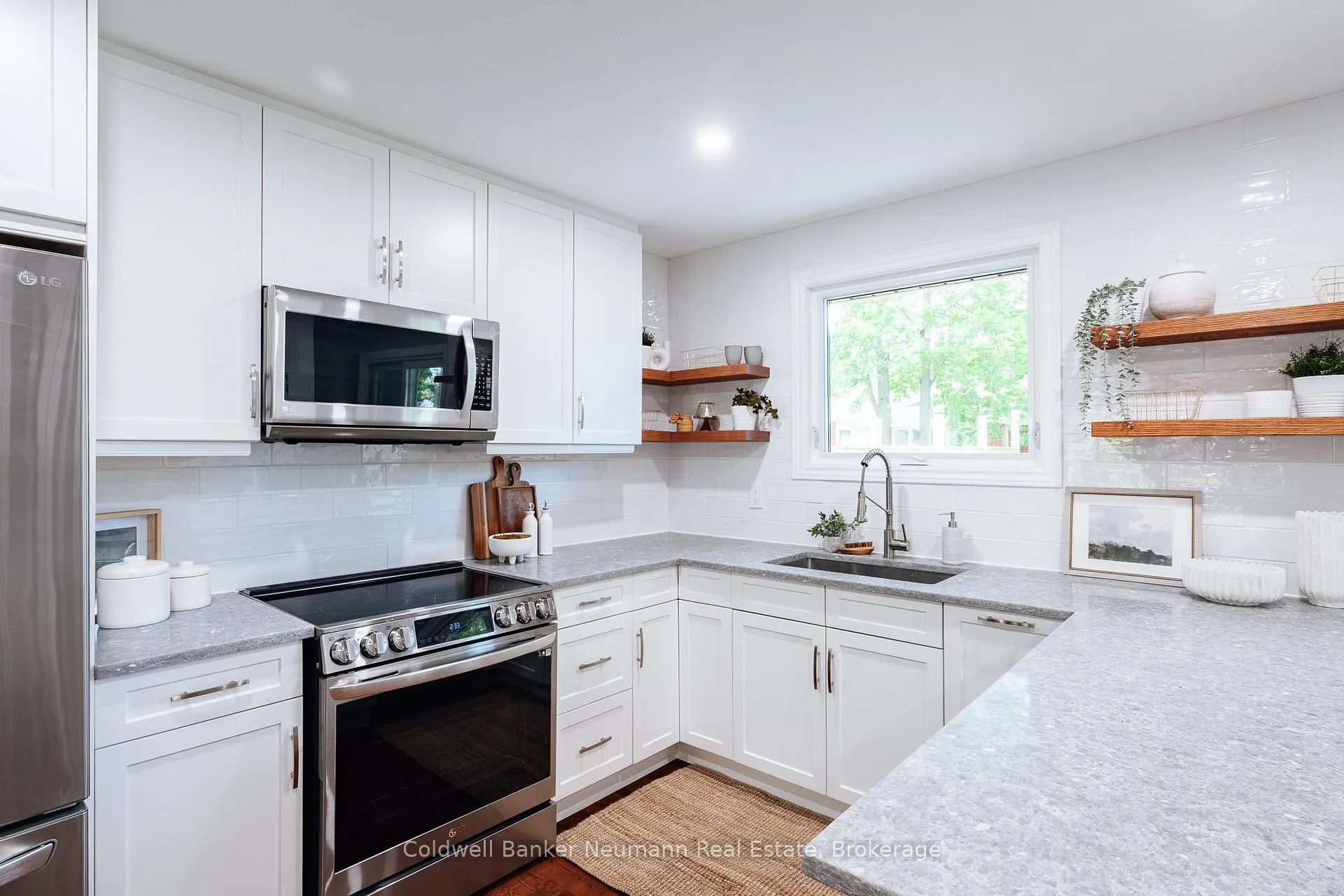 Photo 16 of 16 Suzanna Drive, Guelph, Willow West/Sugarbush/West Acres — HOMEH
