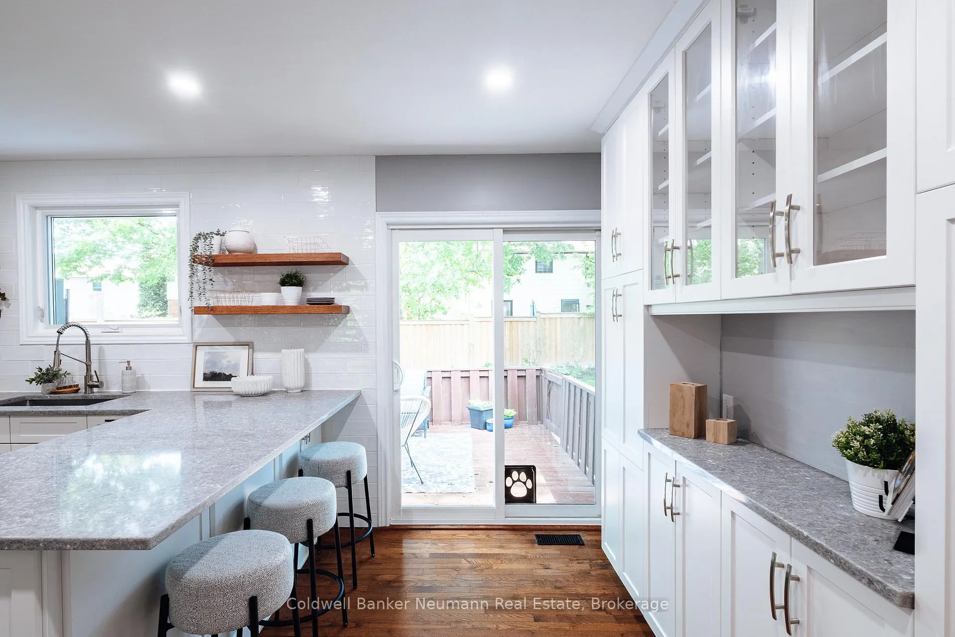 Photo 17 of 16 Suzanna Drive, Guelph, Willow West/Sugarbush/West Acres — HOMEH