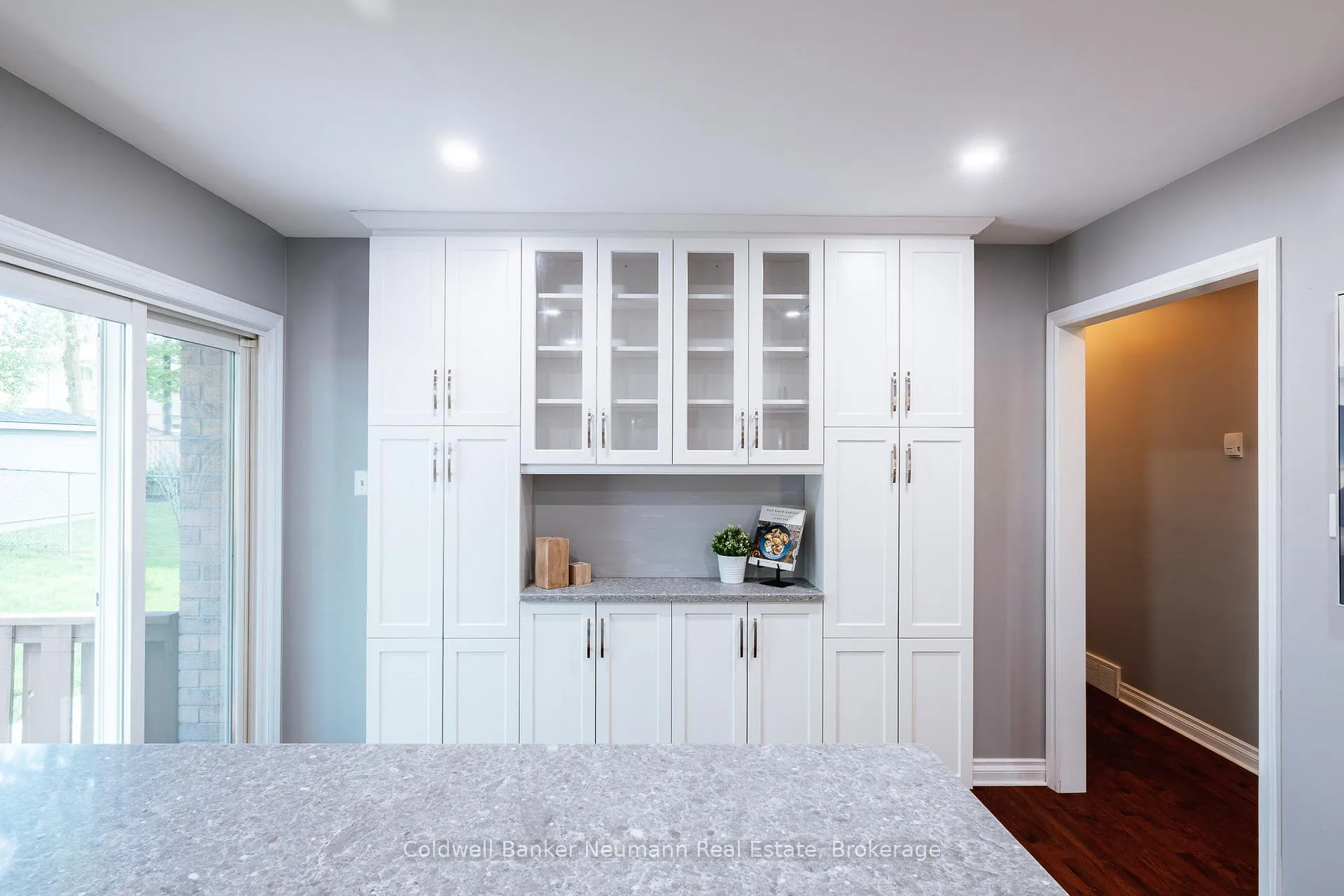 Photo 18 of 16 Suzanna Drive, Guelph, Willow West/Sugarbush/West Acres — HOMEH