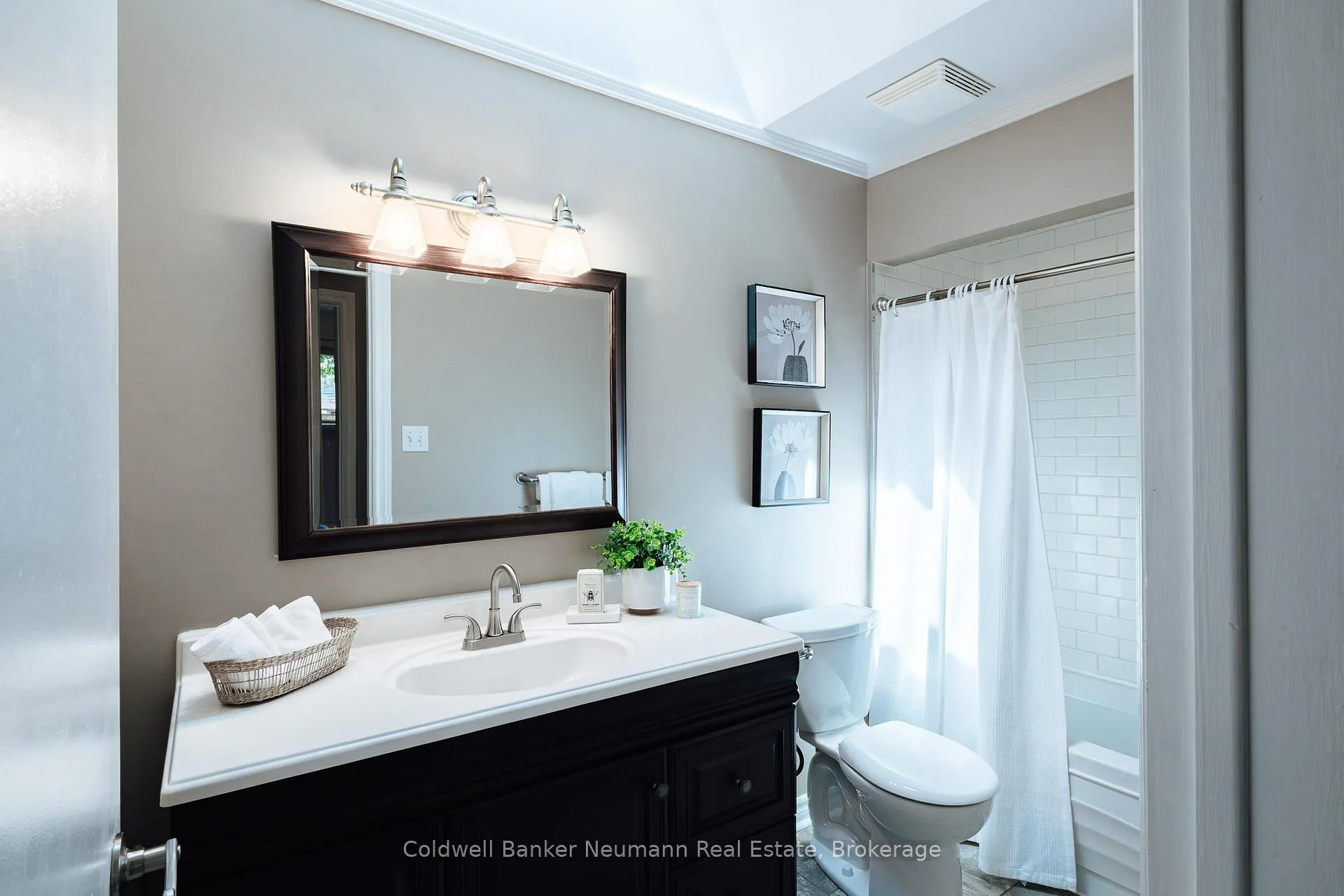 Photo 21 of 16 Suzanna Drive, Guelph, Willow West/Sugarbush/West Acres — HOMEH