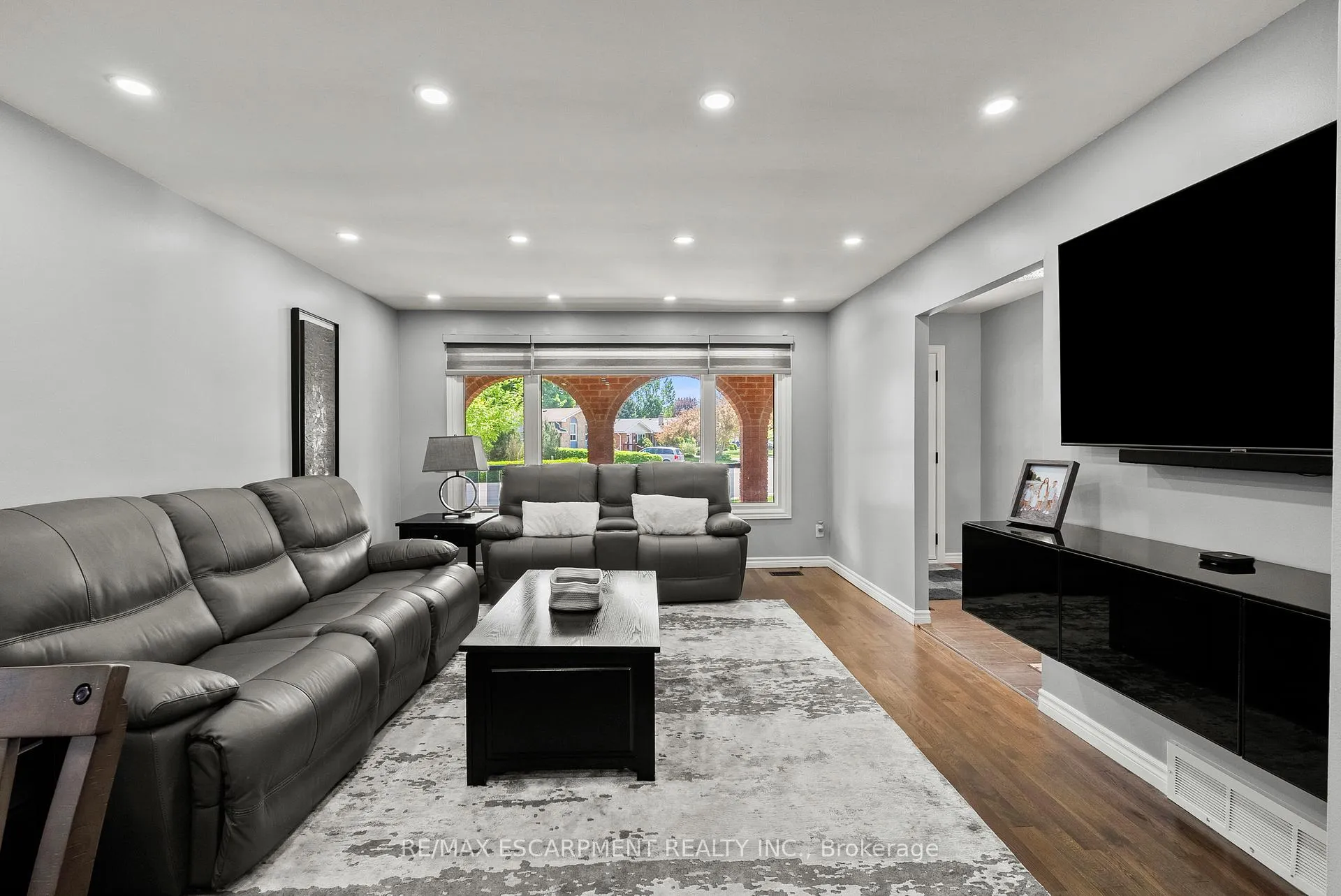 Photo 8 of 104 Fiona Crescent, Hamilton, Gourley — HOMEH