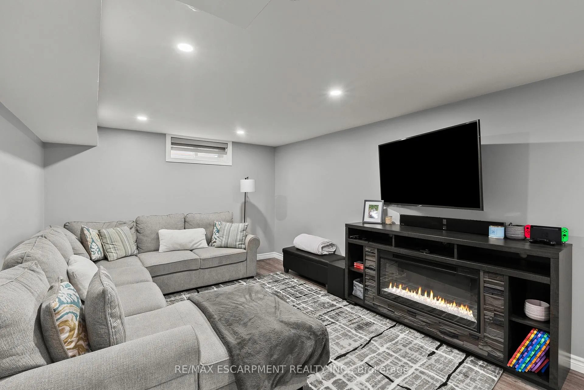 Photo 24 of 104 Fiona Crescent, Hamilton, Gourley — HOMEH