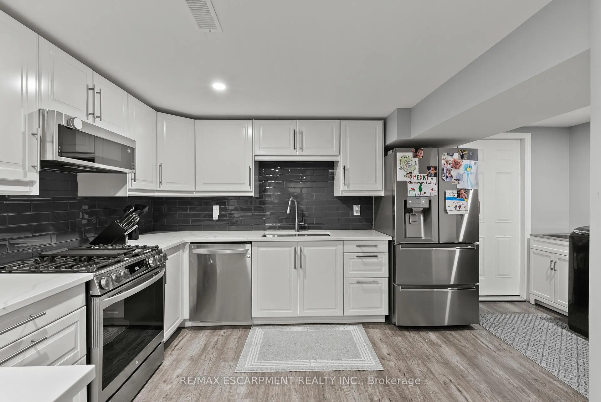 Photo 27 of 104 Fiona Crescent, Hamilton, Gourley — HOMEH